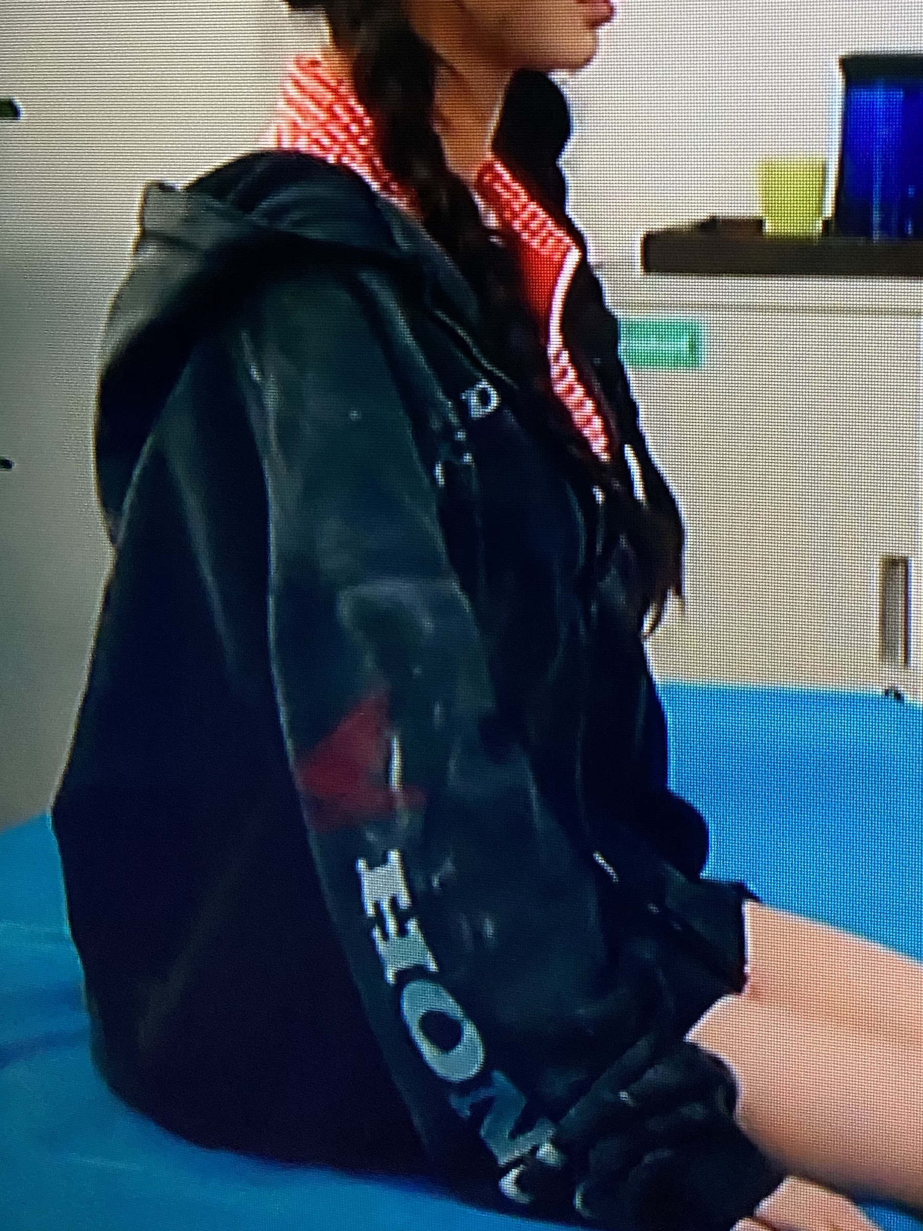 Honda Crop Original Wing logo Hoodie Zip-up Black, Honda Original Wing logo Hoodie Zip-up Black 착용 스타일 - 2