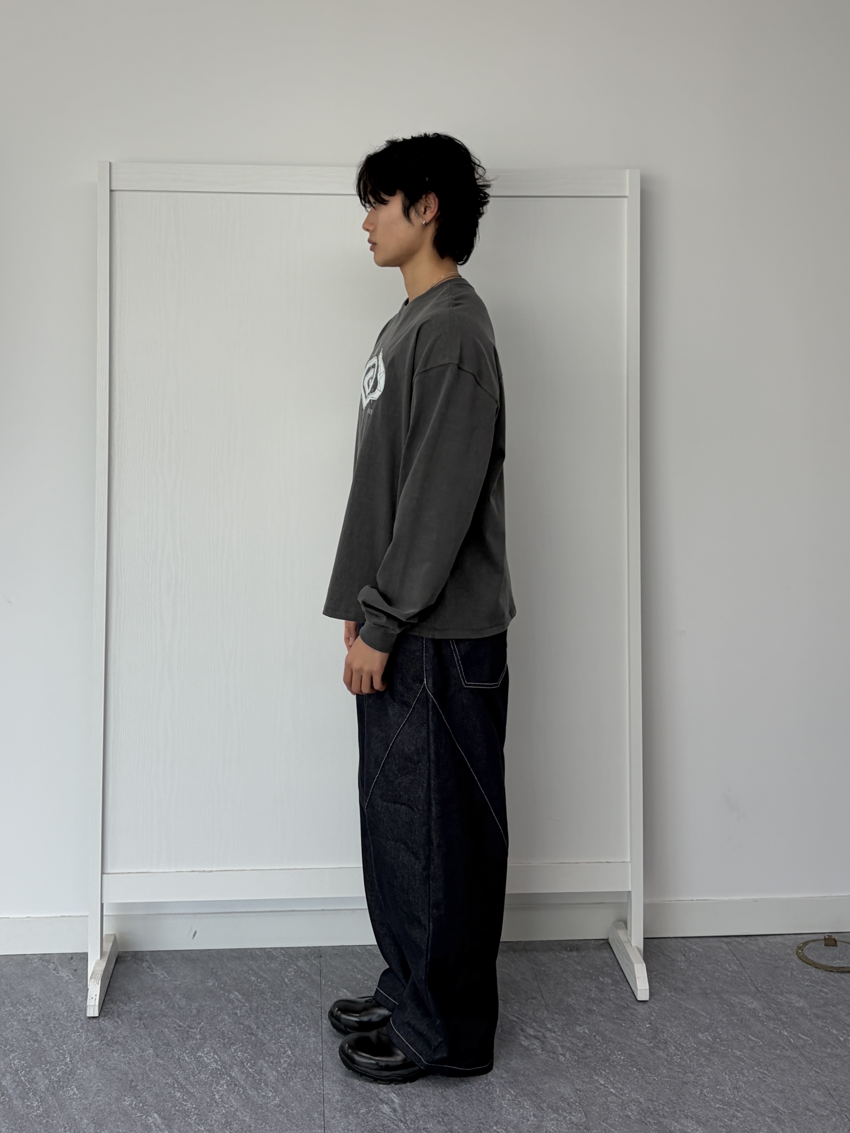 Riomeu Curved Balloon Denim Pants Indigo 착용 스타일