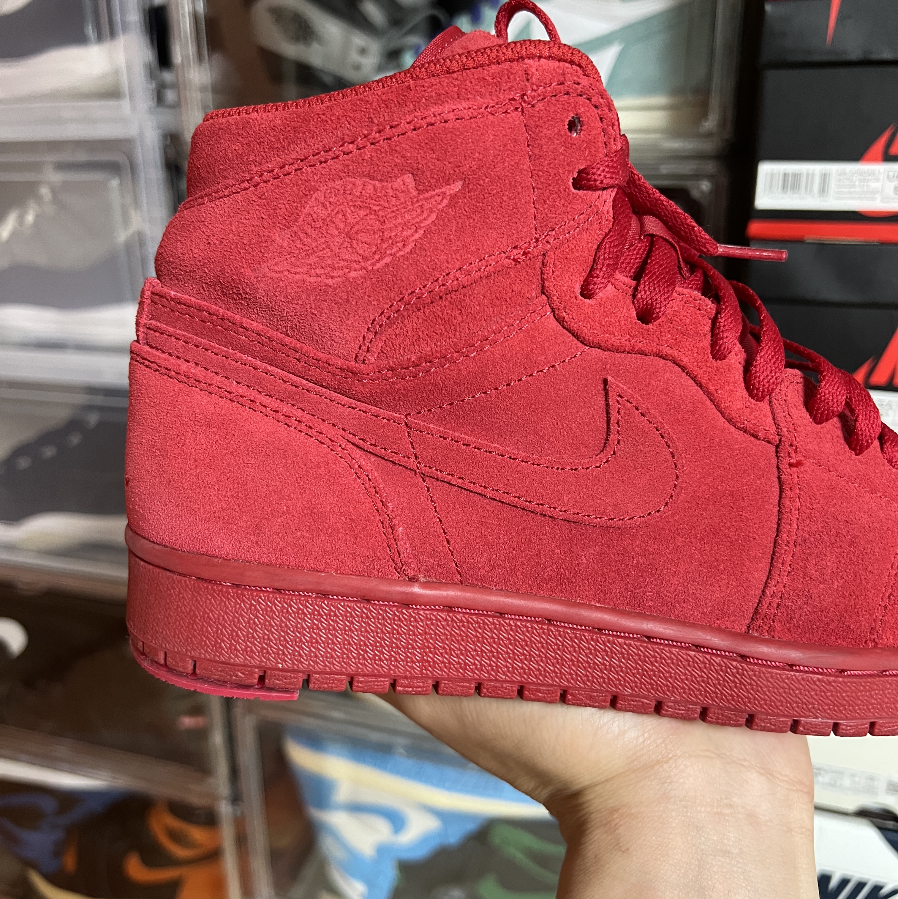 Jordan 1 Retro High Red Suede 착용 스타일 - 2