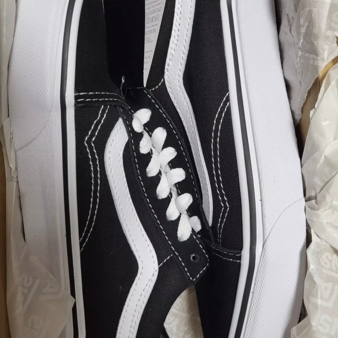 Vans ComfyCush Old Skool Black True white 착용 스타일