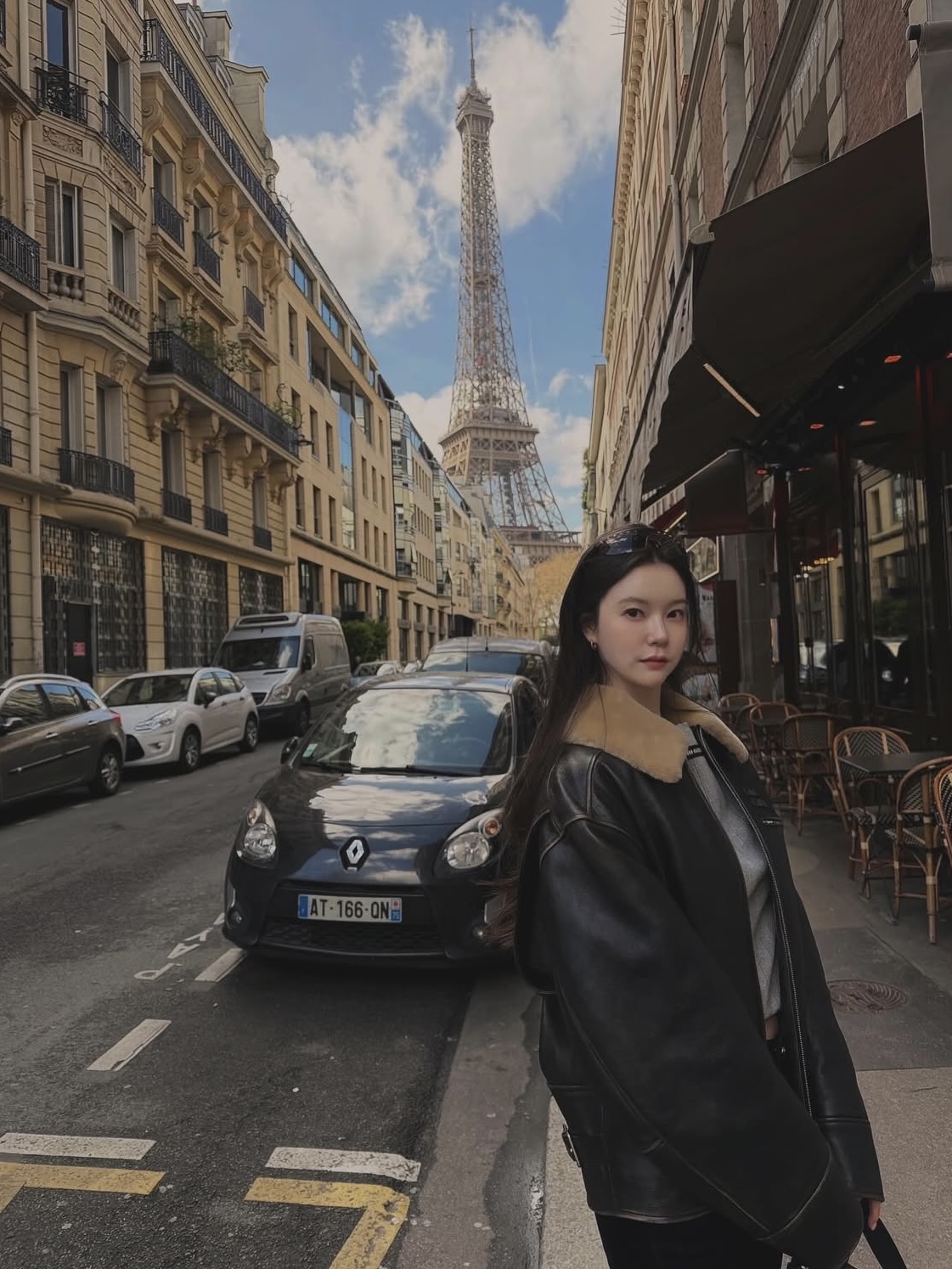 (W) Miu Miu Napa Leather Jacket Black, Miu Miu Leather Top Handle Bag Black 착용 스타일 - 4