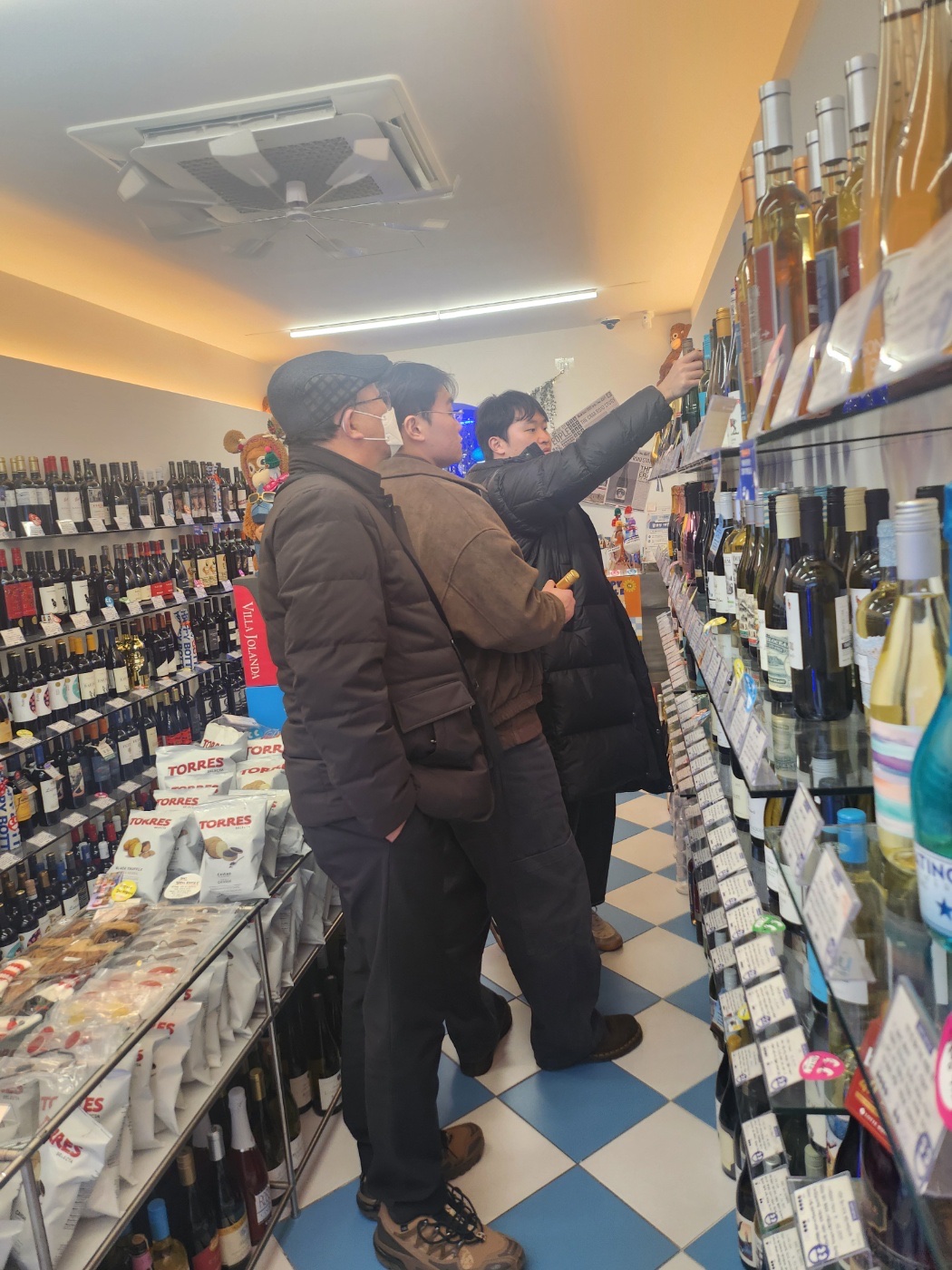 Salomon x Atmos ACS + CSWP Delicioso Bleached Sand, Zara x Champion Drawstring Cargo Pants Anthracite Gray 착용 스타일