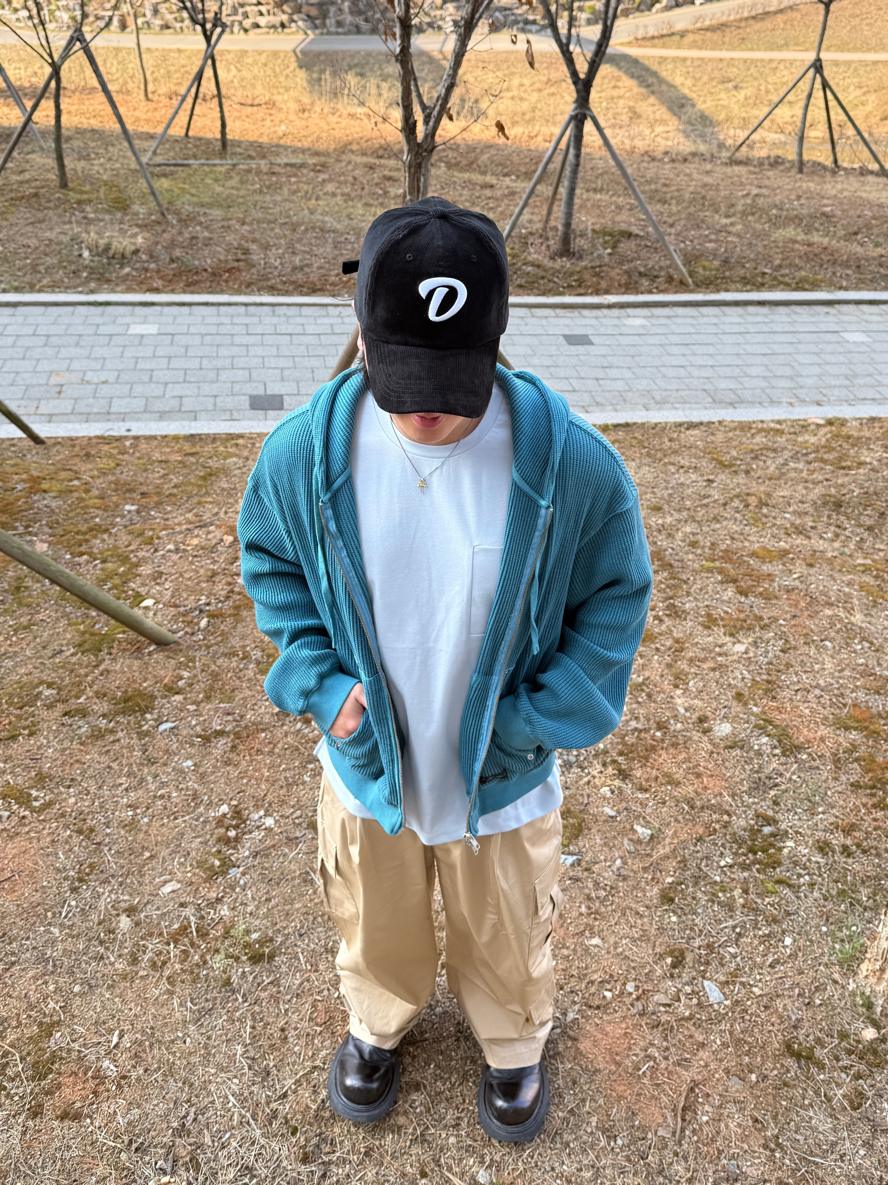 INSANE GARAGE Washed Waffle Hoodie_Teal 착용 스타일 - 3