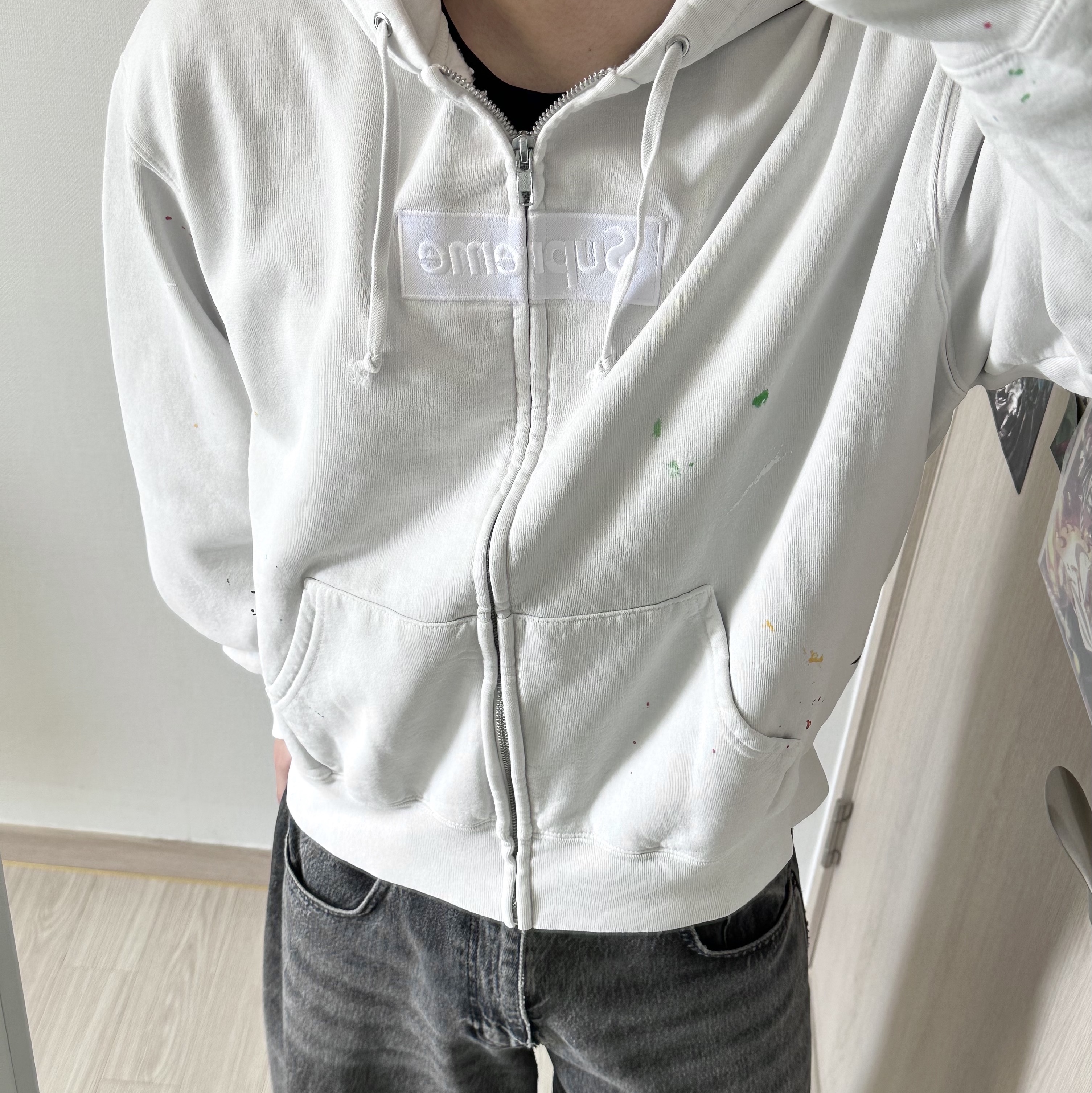 Supreme x MM6 Maison Margiela Box Logo Zip Up Hooded Sweatshirt White - 26SS ์ฐฉ์ฉ ์คํ์ผ - 1