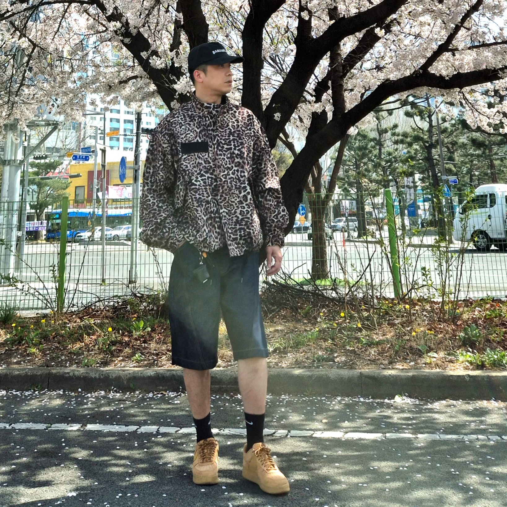 Nike Air Force 1 '07 WB Flax 착용 스타일 - 2