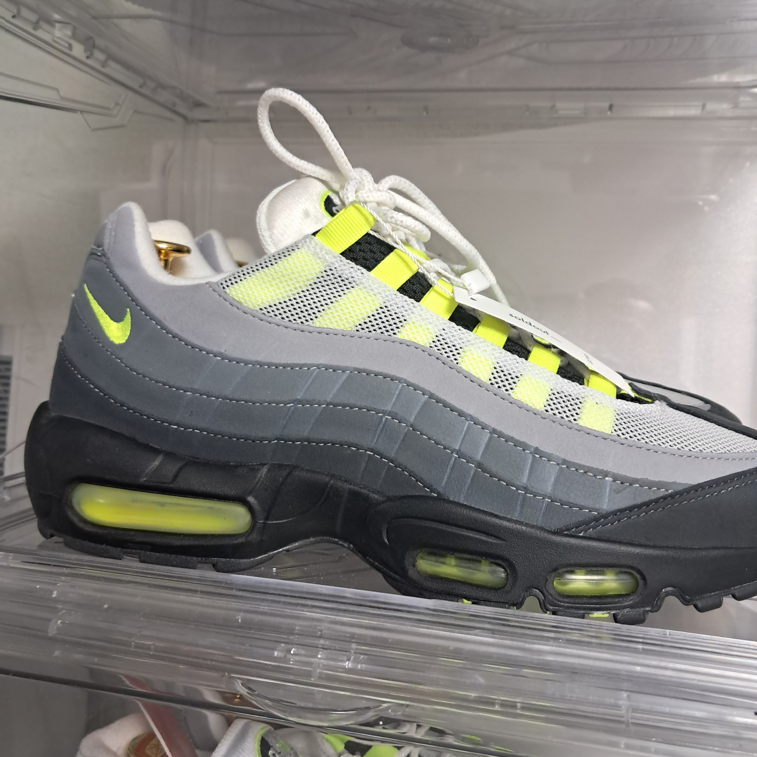 Nike Air Max 95 OG Neon 착용 스타일 - 2