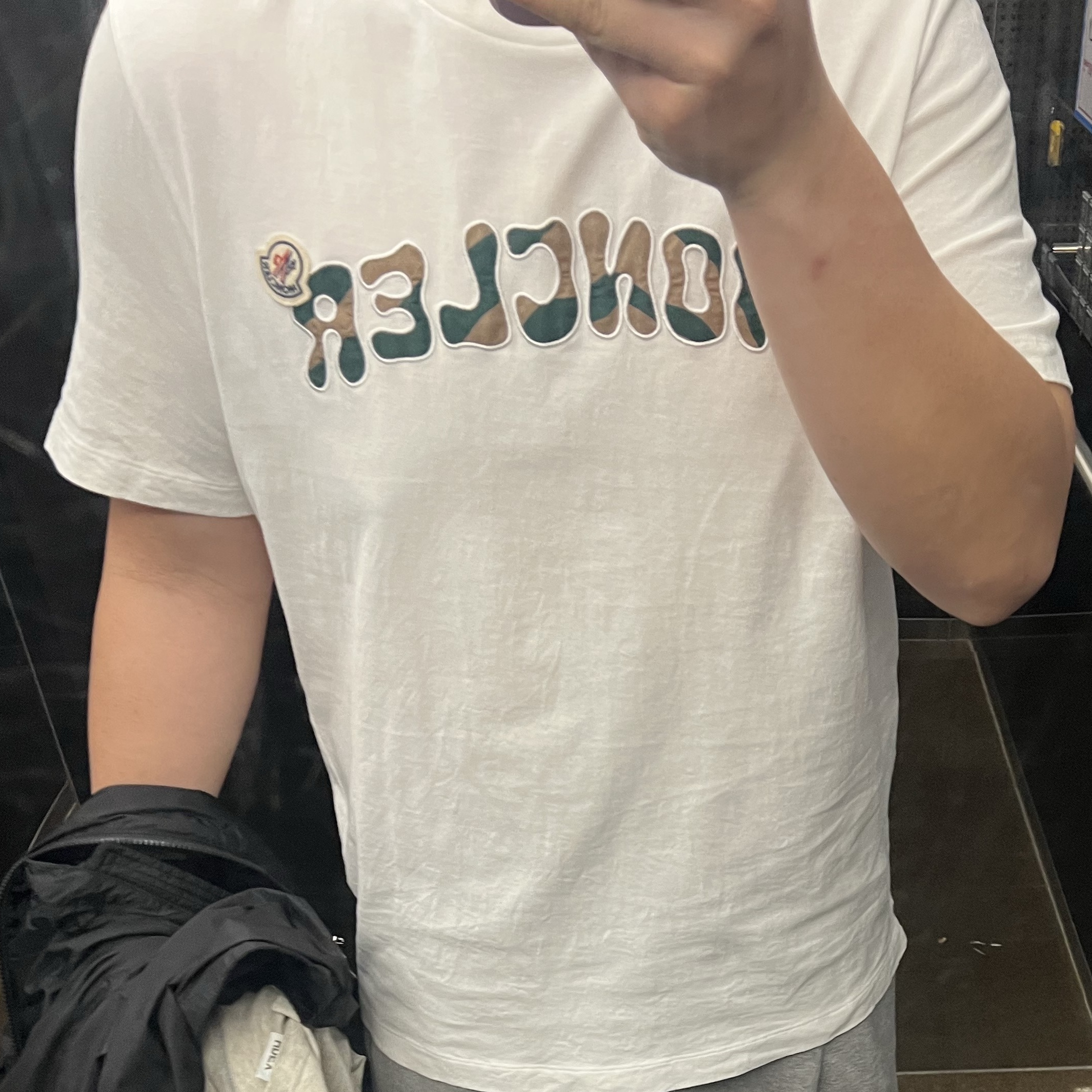 Moncler Embroidered Logo T-Shirt Optical White - 23SS 착용 스타일