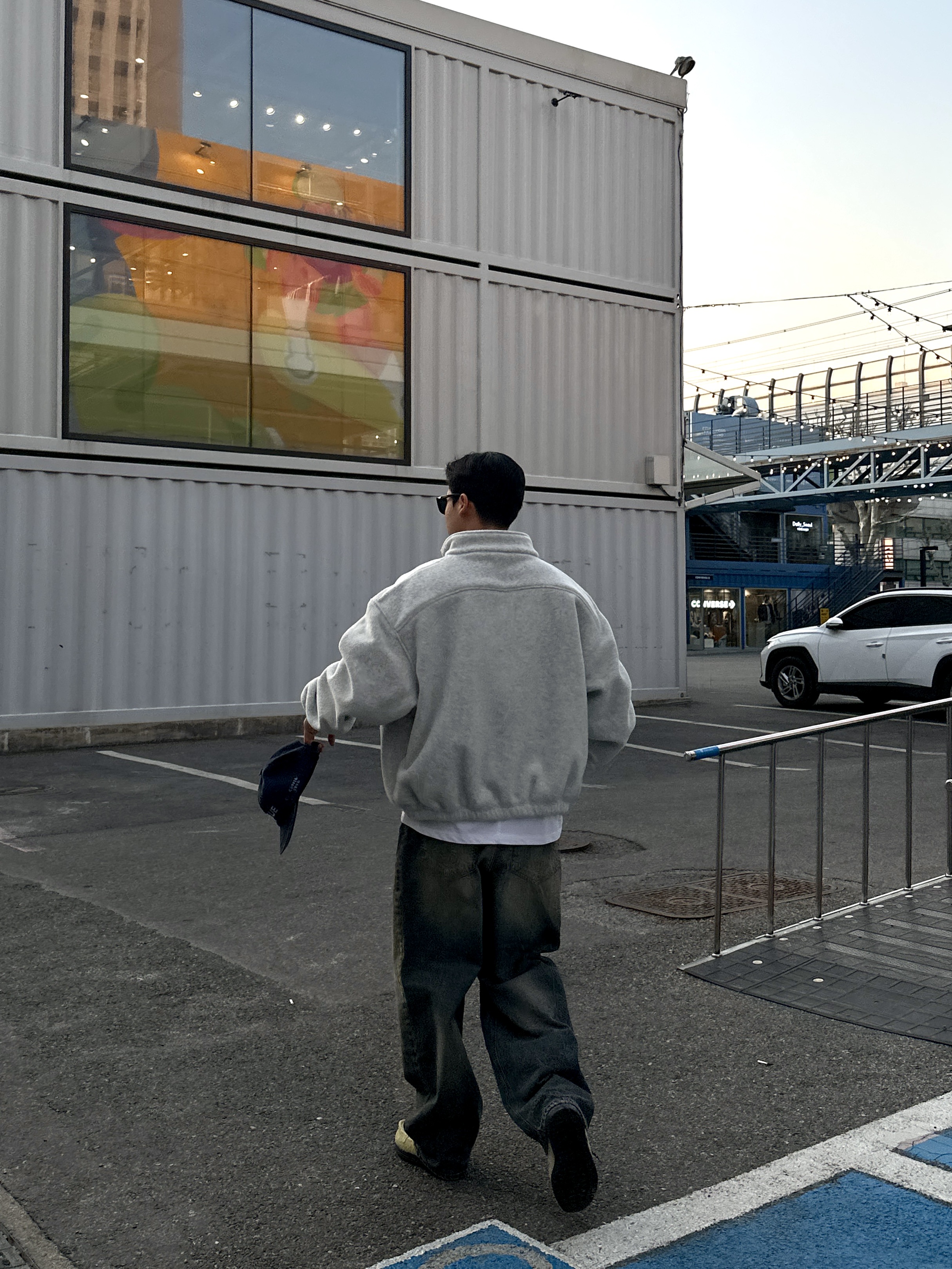 Nonnod Half Zip Fleece Cloud White, Undermycar Mu.26 Anti Fxxking Logo Play Brush Washed Wide Jeans Oil Blue 착용 스타일 - 2
