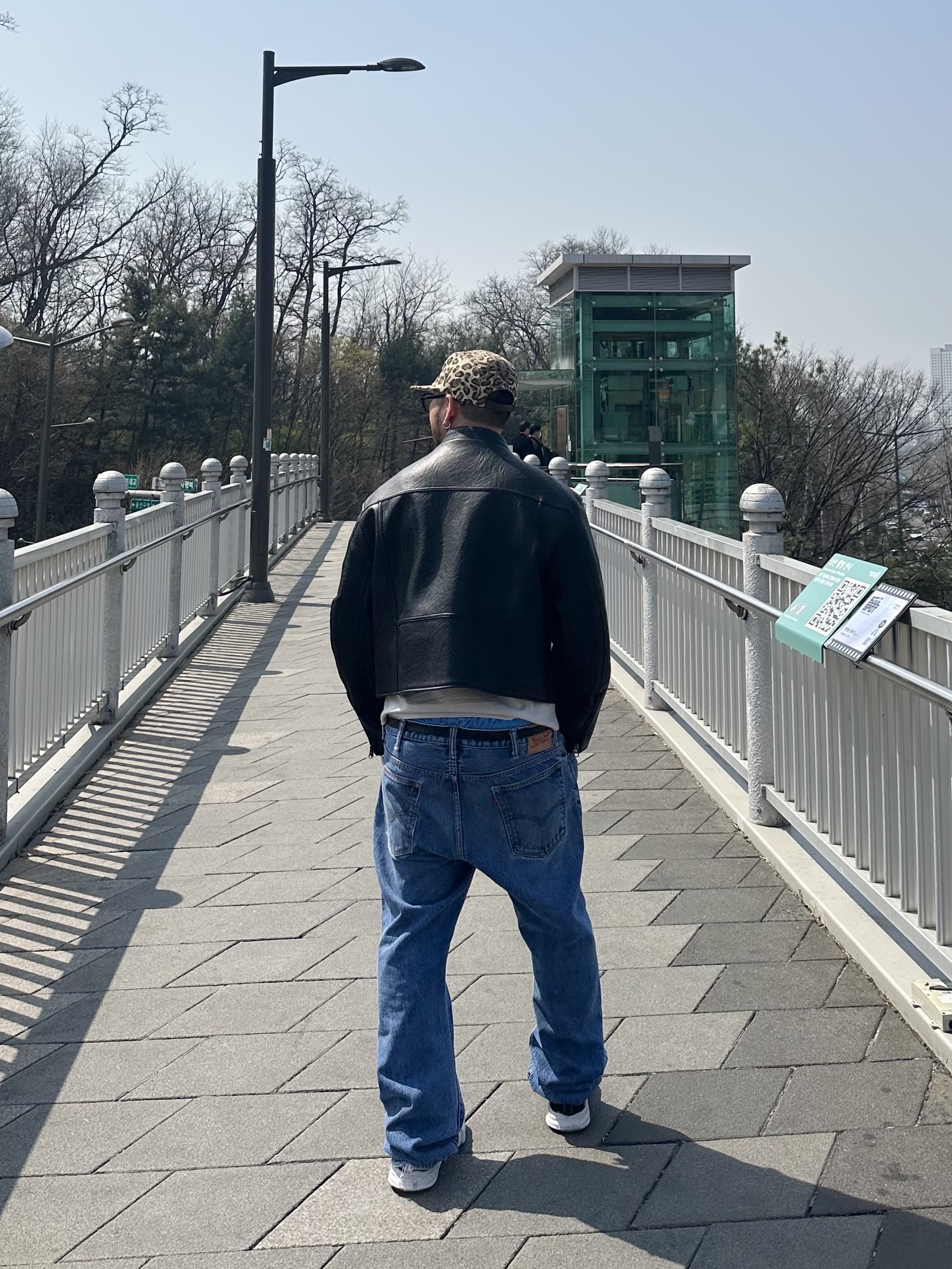 Maison Mihara Yasuhiro Peterson OG Sole Canvas Low Sneakers Black, Supreme Ripstop Keychain Orange - 24SS 착용 스타일 - 2