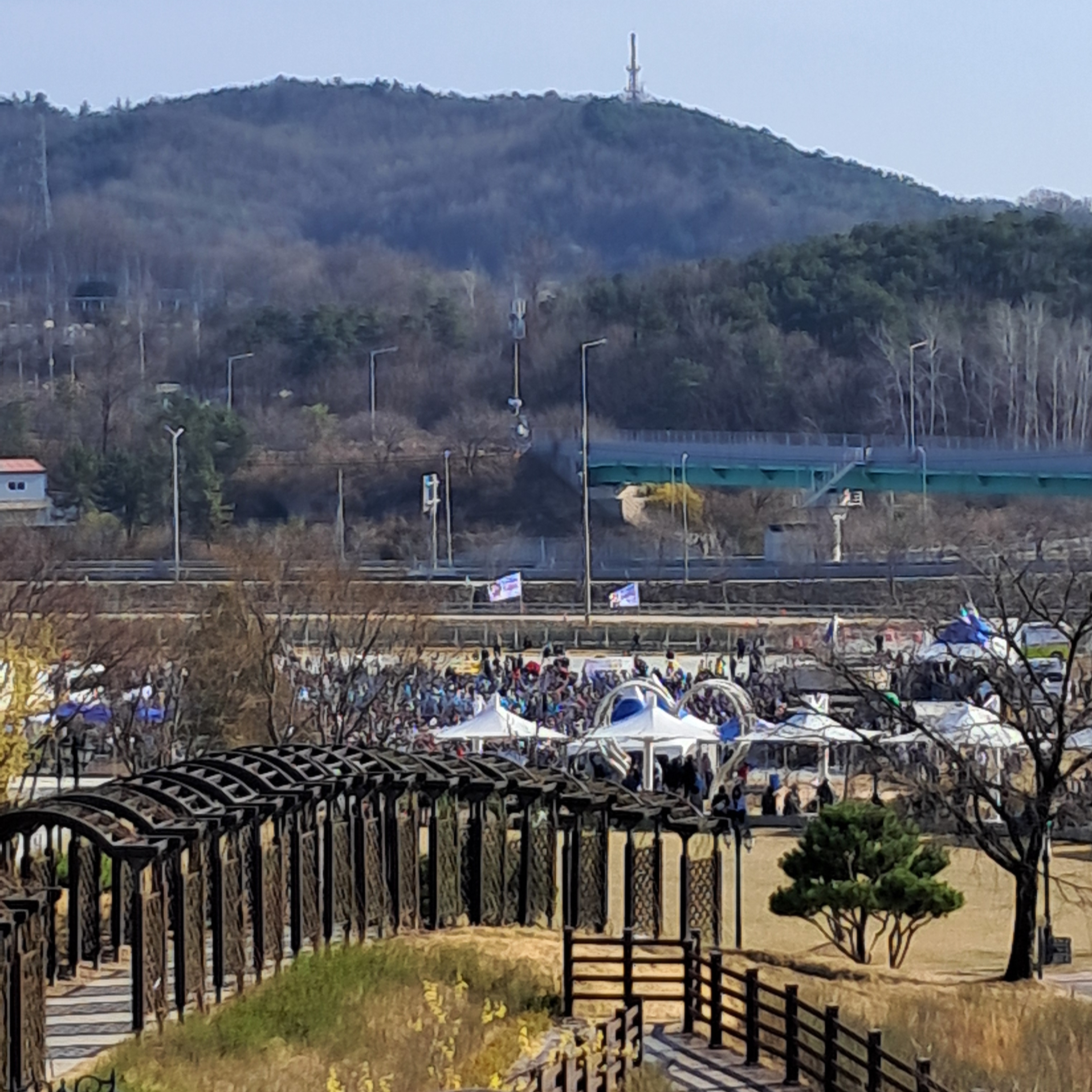 Casio AE-1200WHD-1AV 착용 스타일 - 3