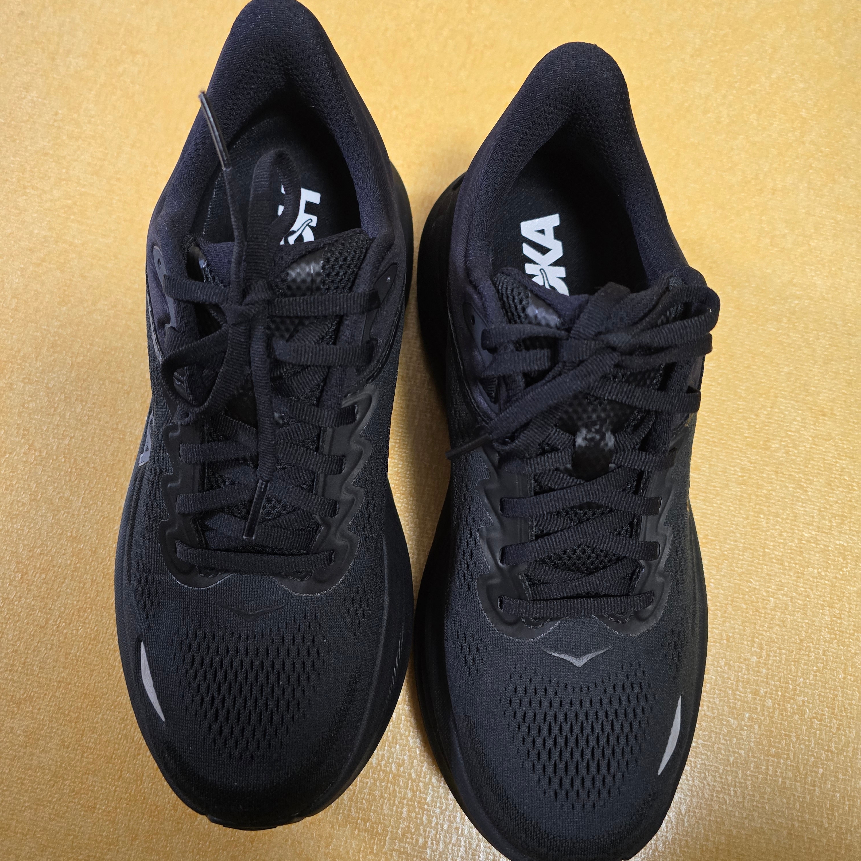 Hoka Bondi 9 Black - Regular 착용 스타일