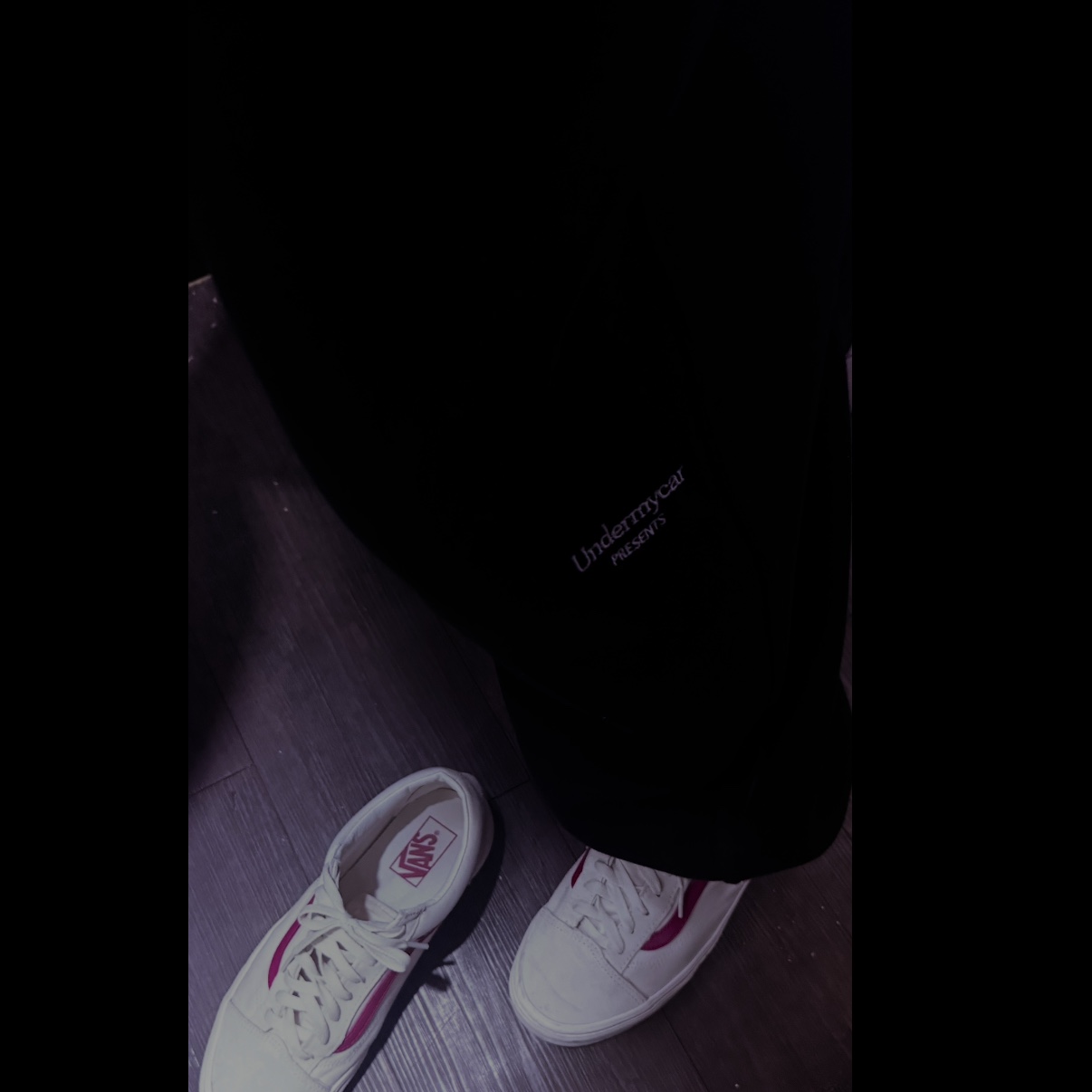Undermycar Mu.03 Anti Fxxking Logo Play Oversized Sweat Jogger Black 착용 스타일 - 2