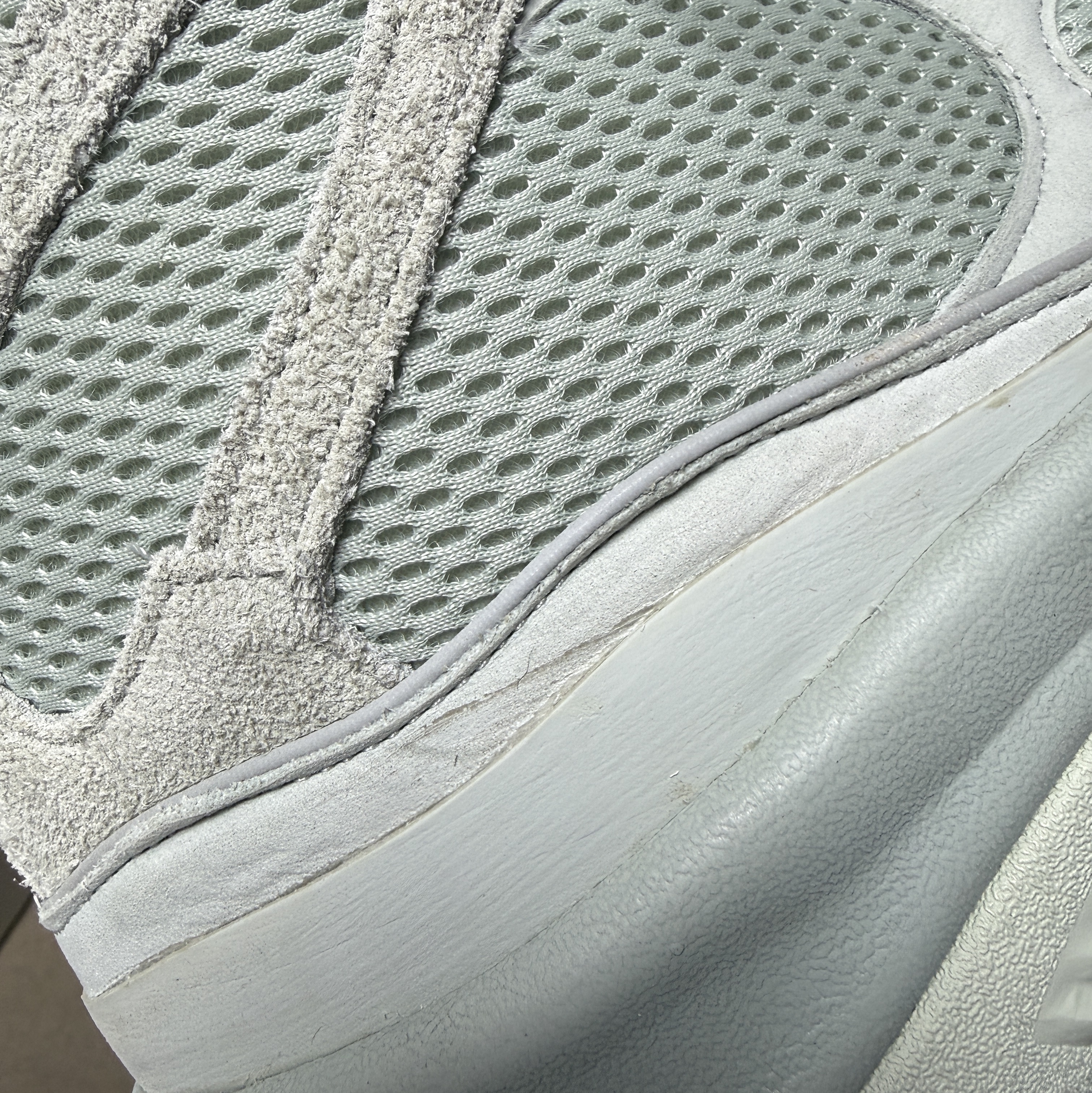 Adidas Yeezy Desert Boot Salt 착용 스타일 - 1