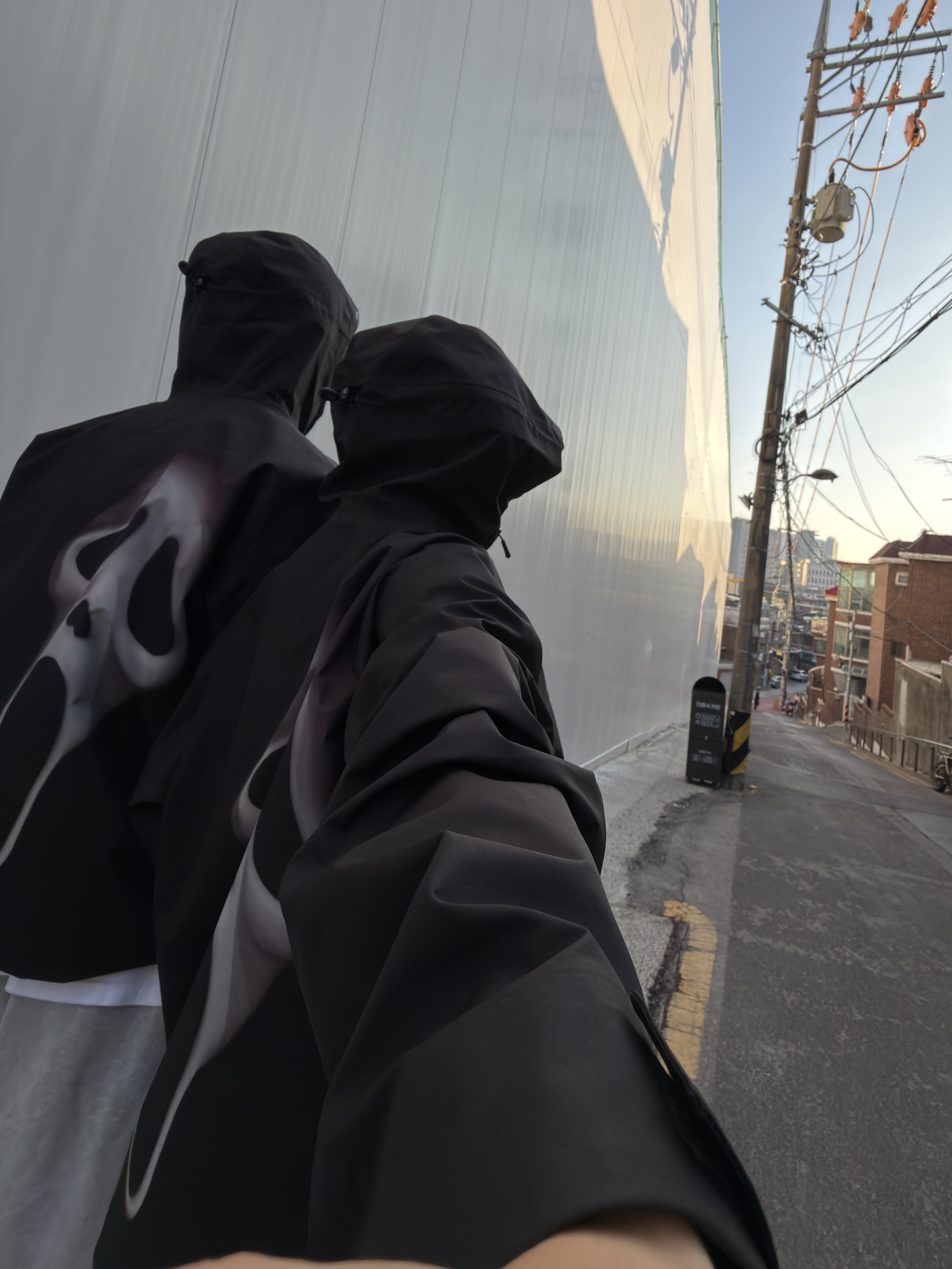 Supreme Gore-Tex Ghostface Shell Jacket Black - 26SS 착용 스타일 - 3