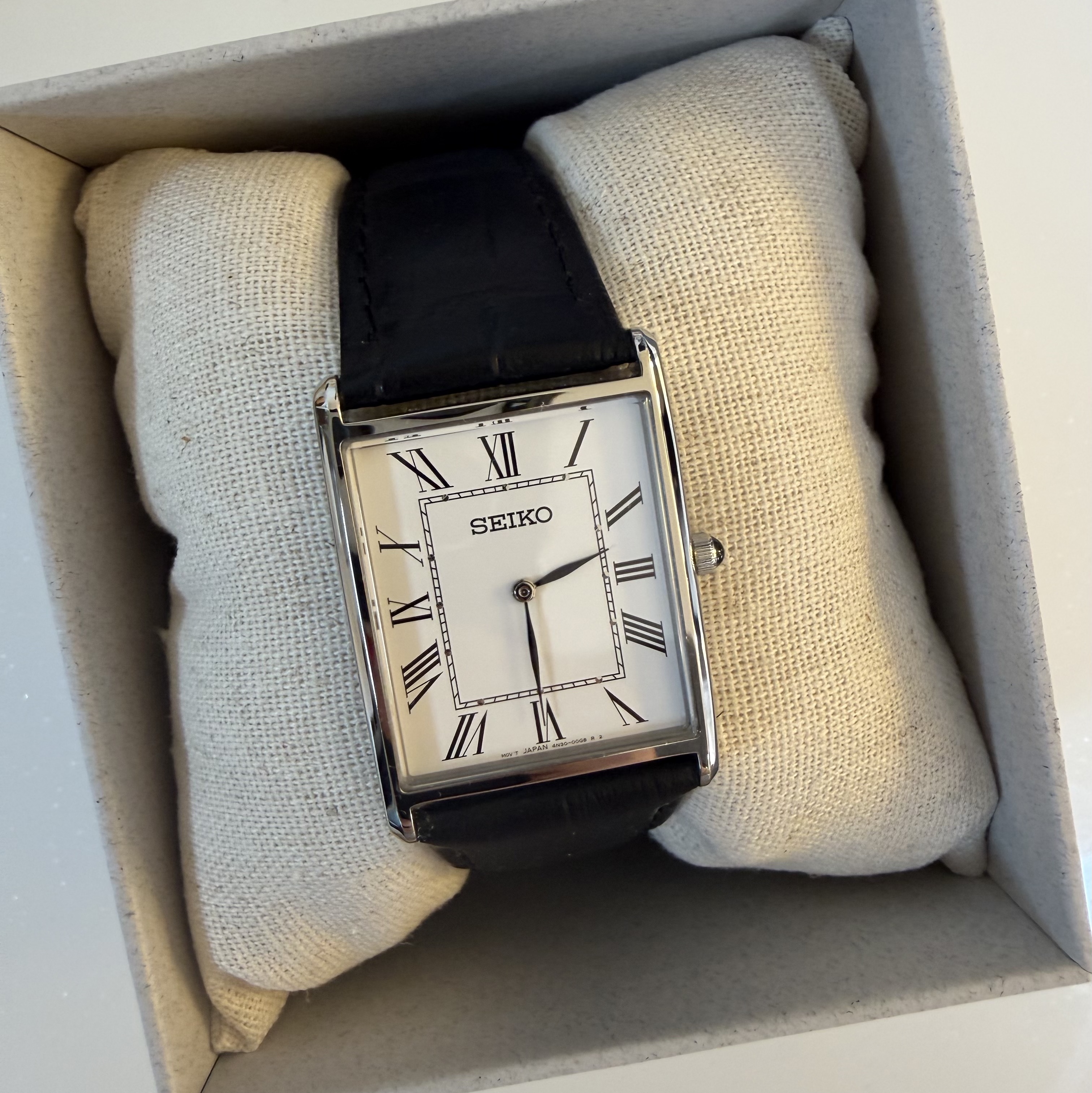 Seiko SWR049P1 28.4mm Black 착용 스타일 - 2