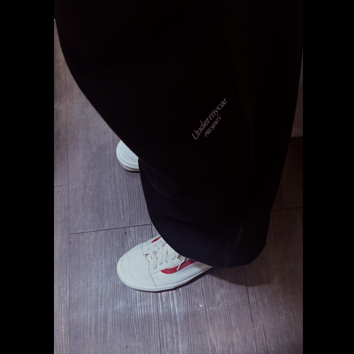 Undermycar Mu.03 Anti Fxxking Logo Play Oversized Sweat Jogger Black 착용 스타일 - 1