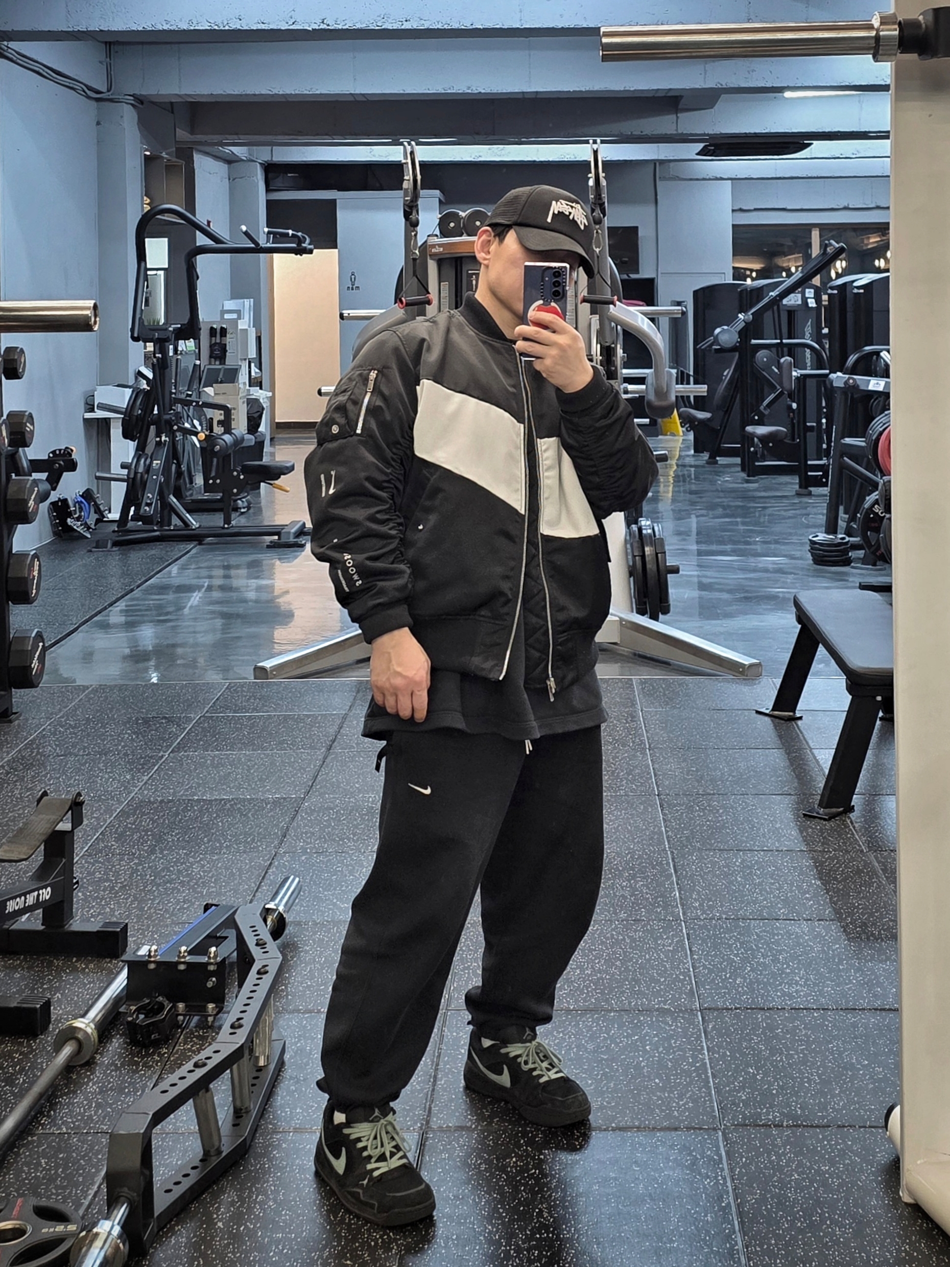 Stussy Corduroy Trucker Cap Black, Nike NSW Swoosh Therma-Fit Bomber Black - Asia 착용 스타일