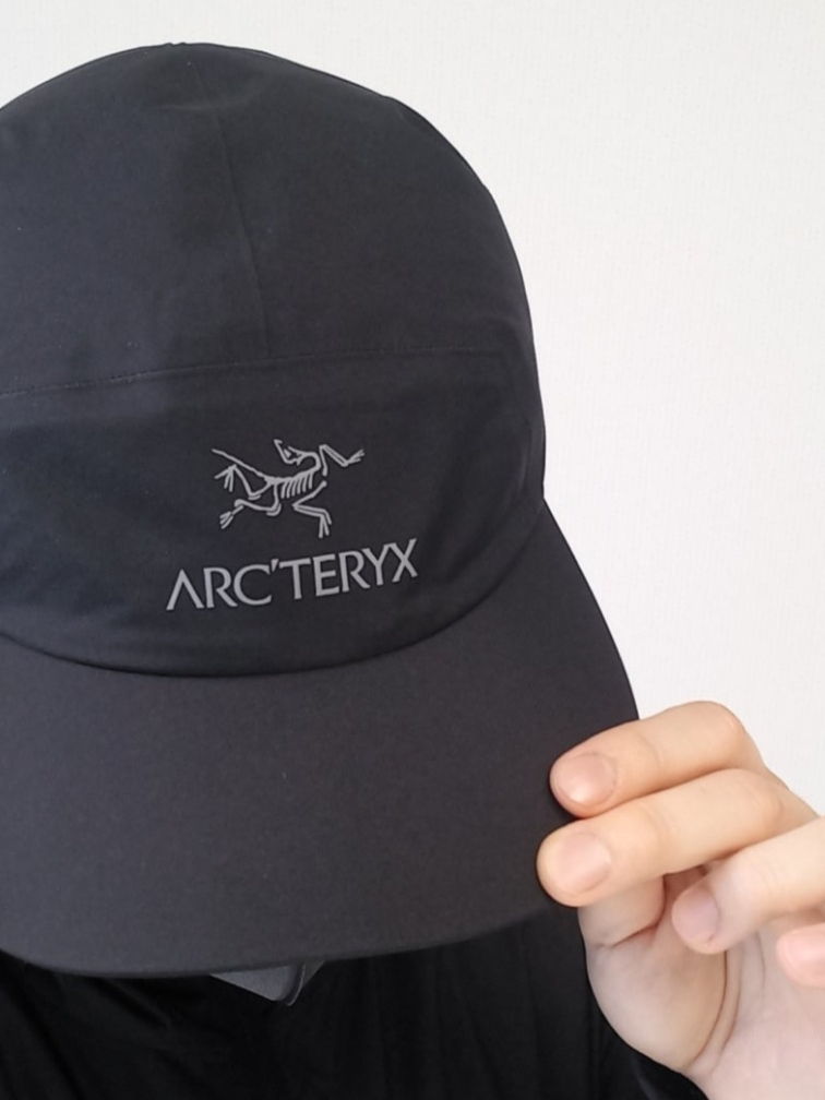Arc'teryx Gore 5 Panel Cap Black, Arc'teryx Squamish Hoody Black 착용 스타일 - 2