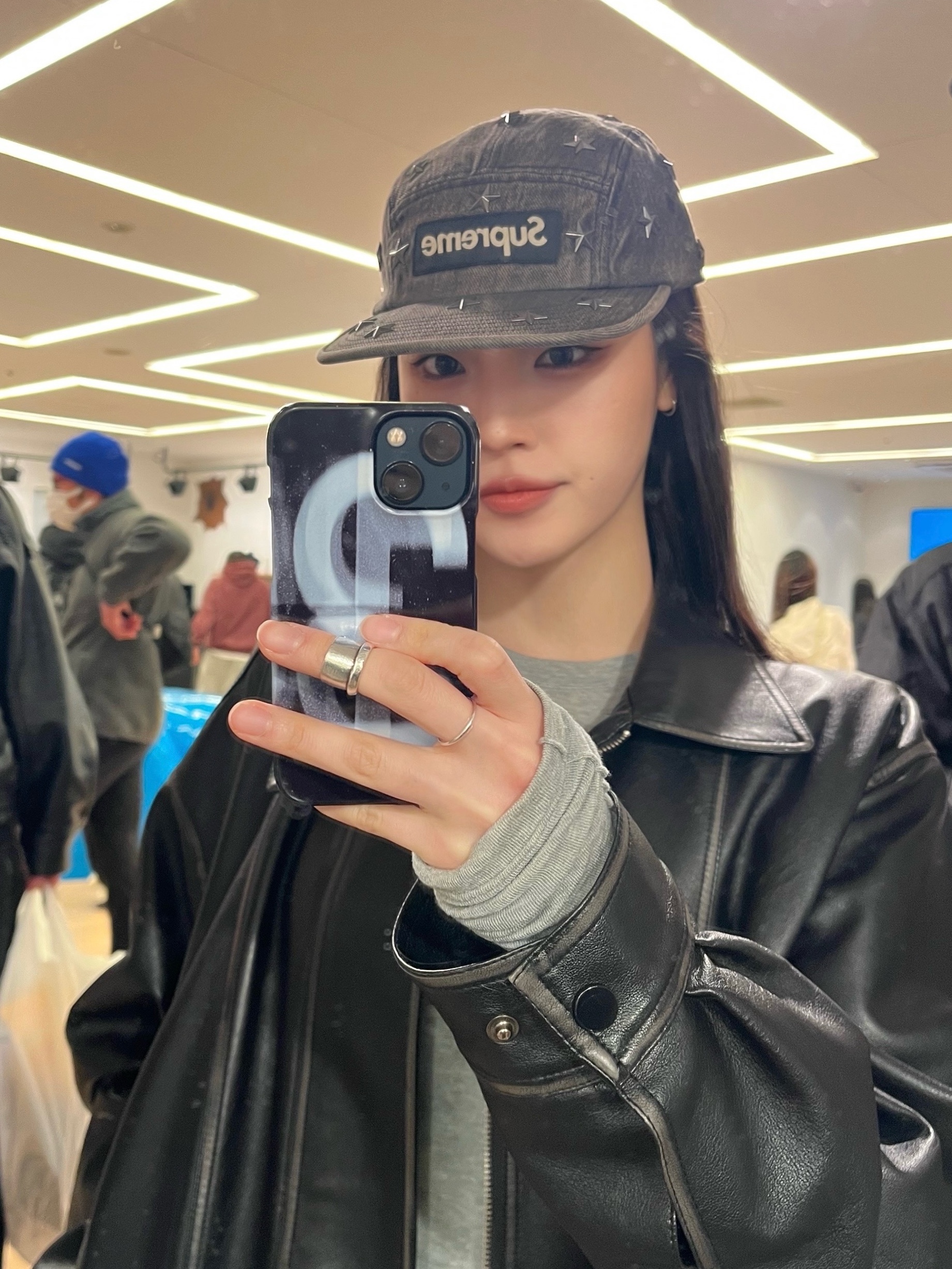Supreme Stars Studded Denim Camp Cap Washed Black - 26SS, Supreme Stars Studded Denim Camp Cap Washed Indigo - 26SS 착용 스타일