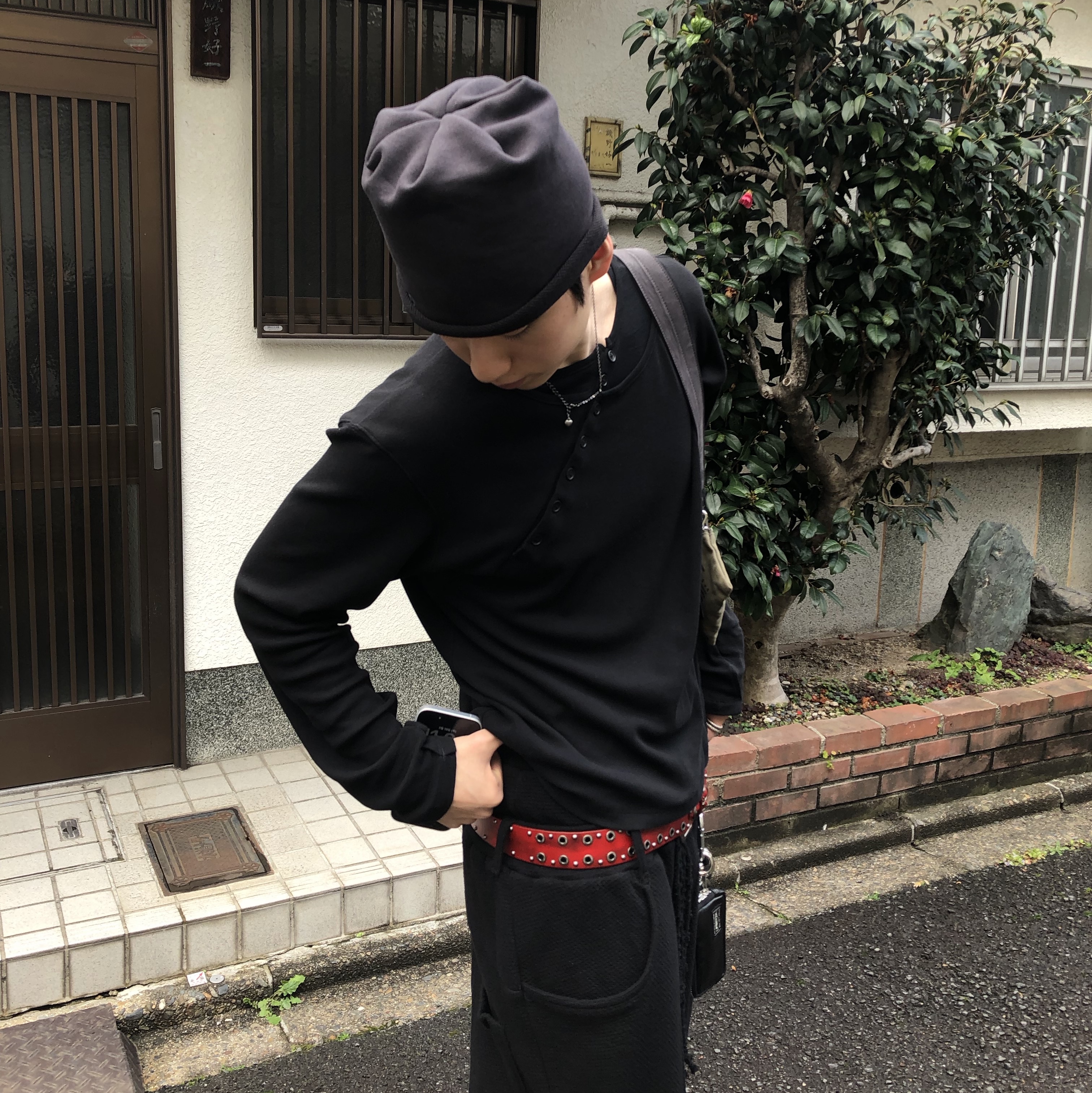 Vacant Archive Blenheim Double Stud Belt Red 착용 스타일 - 1