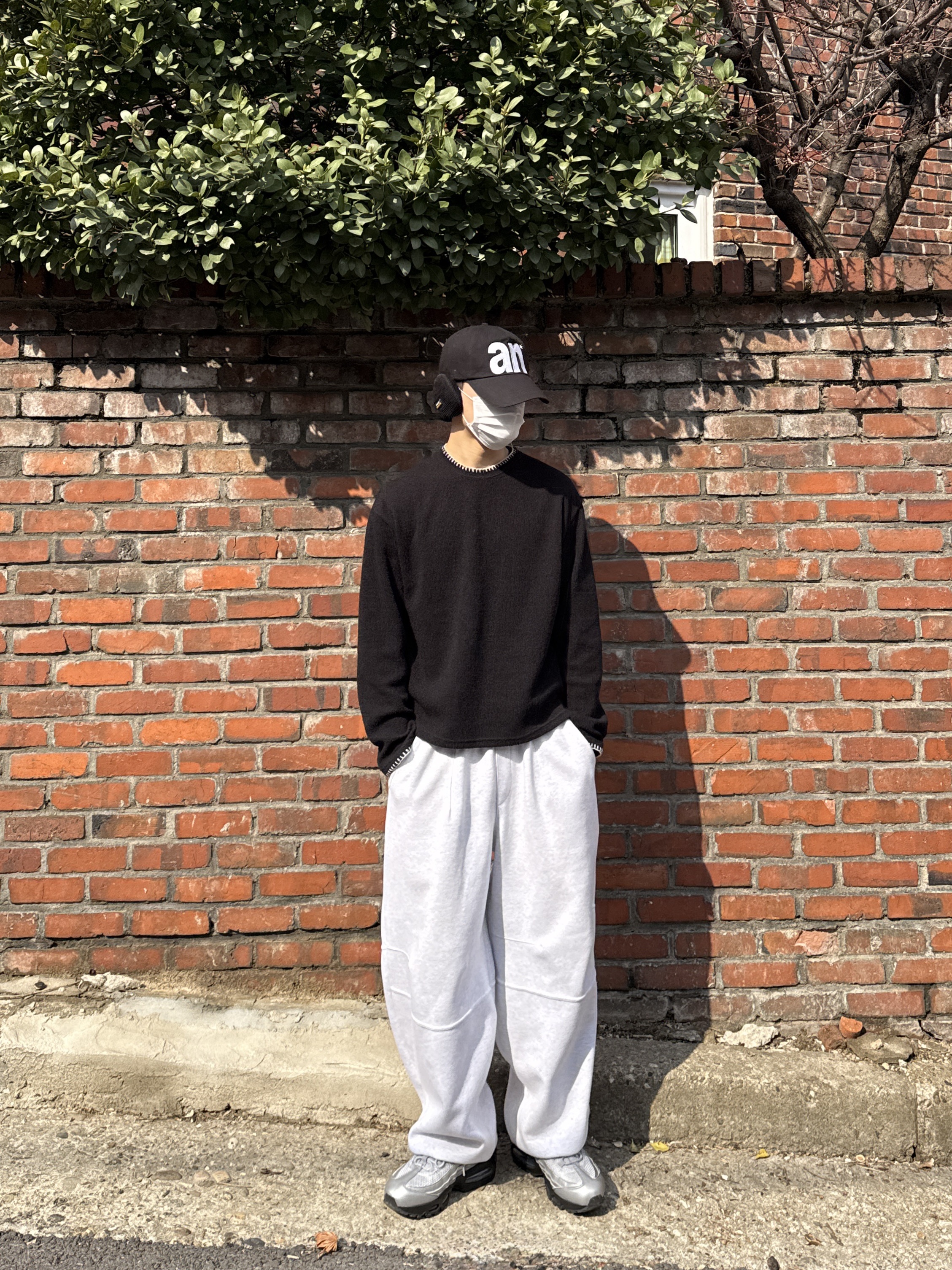 Nike Air Max 95 Big Bubble Total 90 Metallic Silver Black, Nike Air Max 95 Big Bubble Seongsu Photon Dust Metallic Silver 착용 스타일 - 1