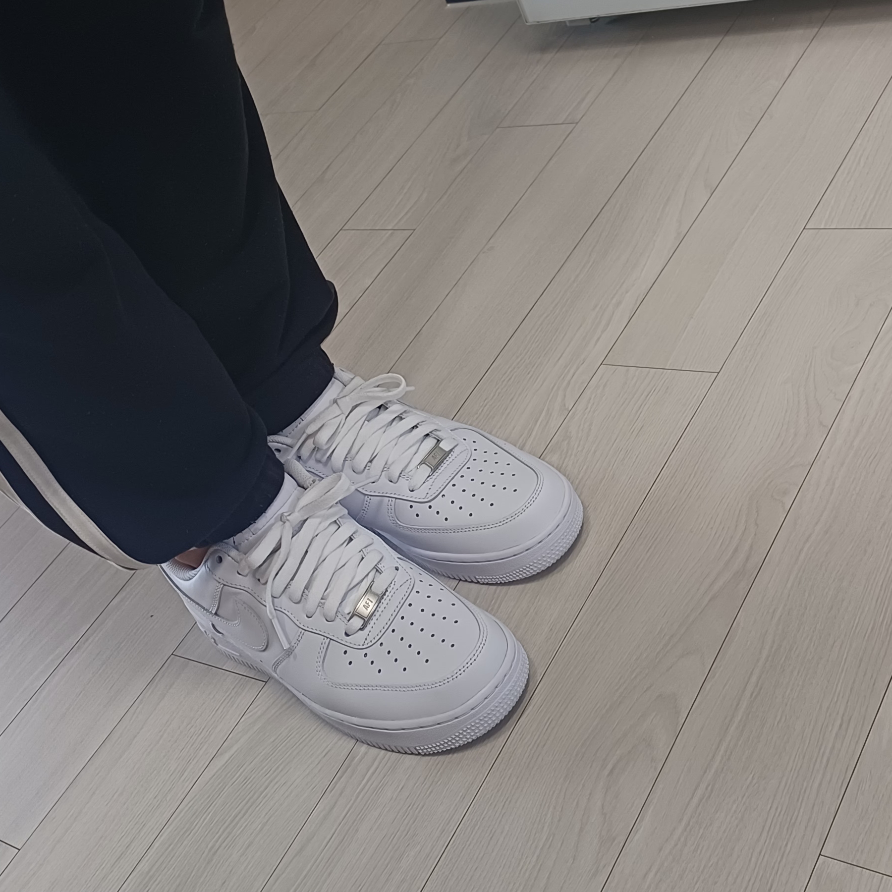 Nike Air Force 1 '07 Low White 착용 스타일