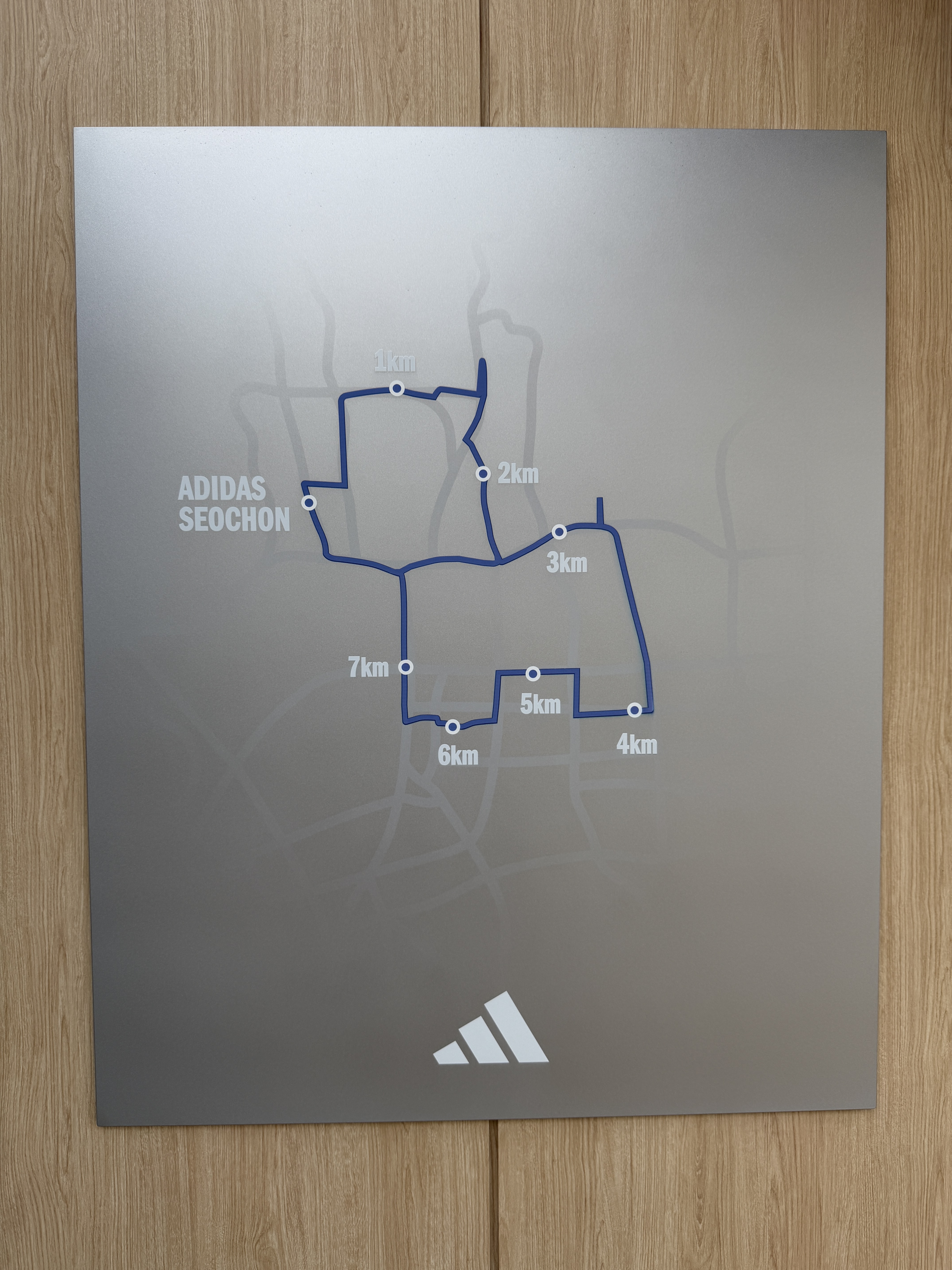 Adidas Adizero Adios Pro 4 Core White Silver Metallic 착용 스타일 - 2