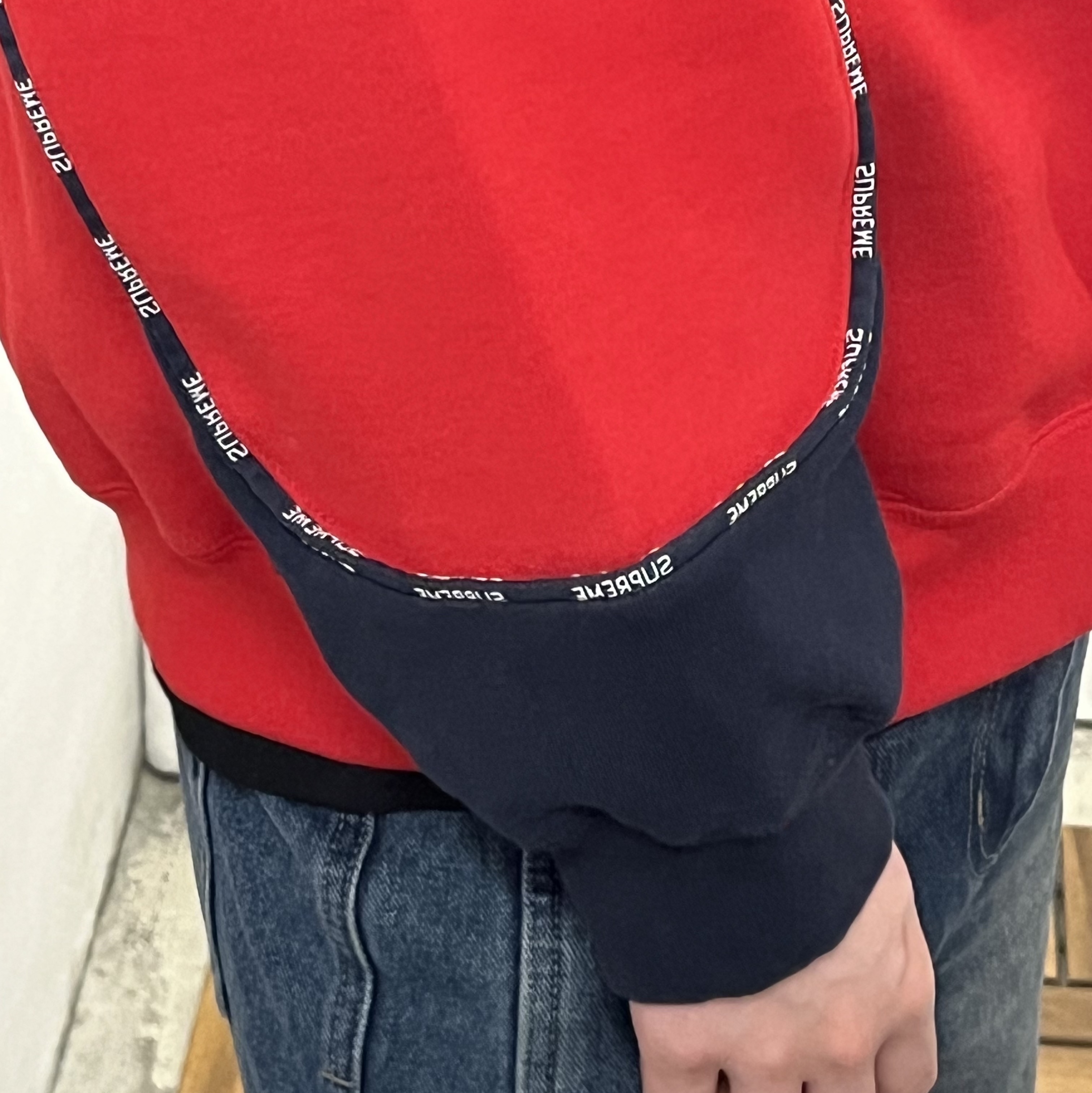 Supreme x Vanson Leathers Cordura Jacket Black - 26SS, Supreme Piping Zip Up Hooded Sweatshirt Red - 25FW 착용 스타일 - 6