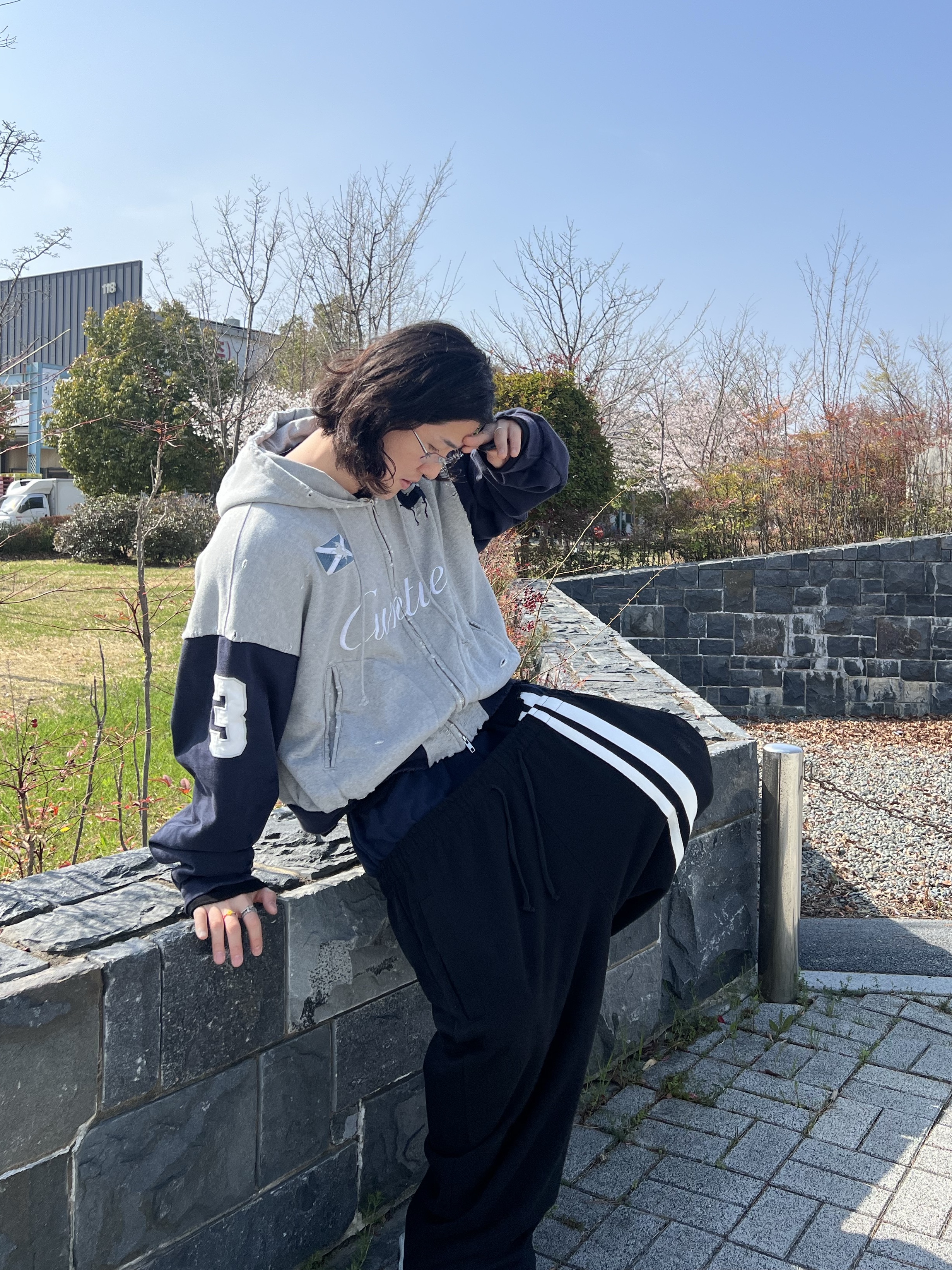 Project G/R Cuntier Zip Hoodie Melange Grey, ROARINGRAD Double Waist Sweat Pants Black 착용 스타일 - 4