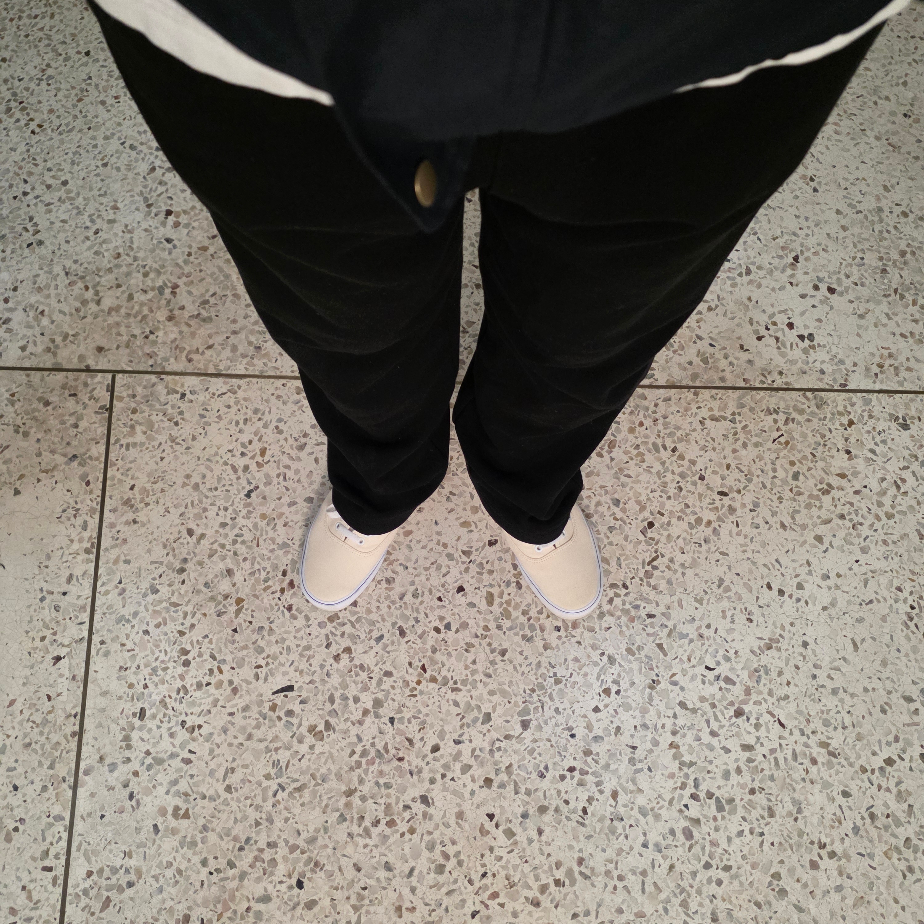 Vans Authentic White 착용 스타일 - 1
