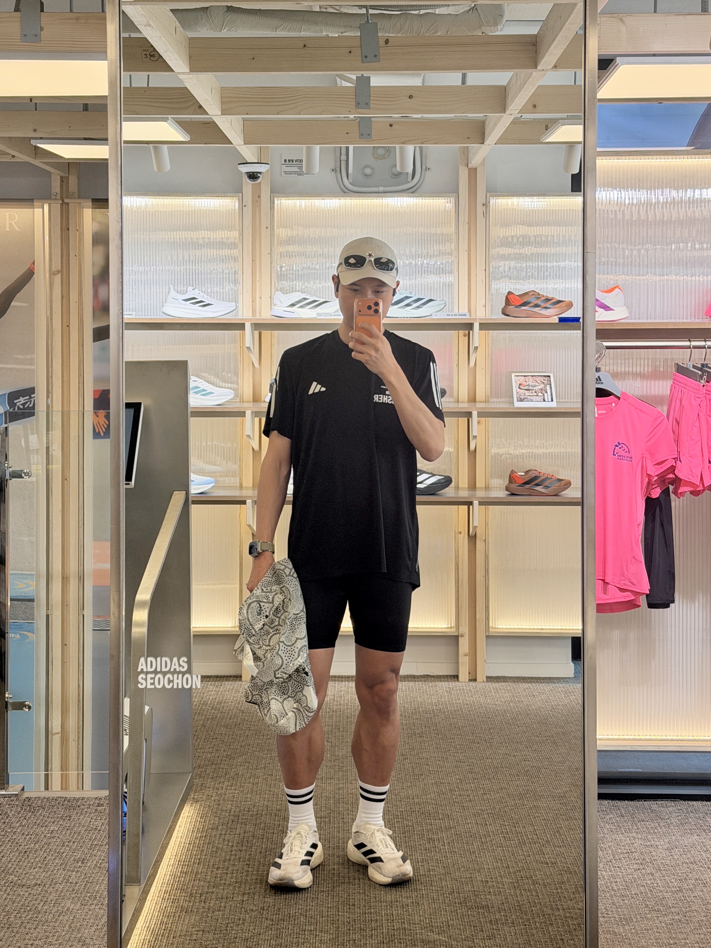 Adidas Adizero EVO SL Cloud White Core Black, Nike ACG Lava Loops Dri-Fit ADV Half Trail Running Tights Black Summit White - Asia 착용 스타일