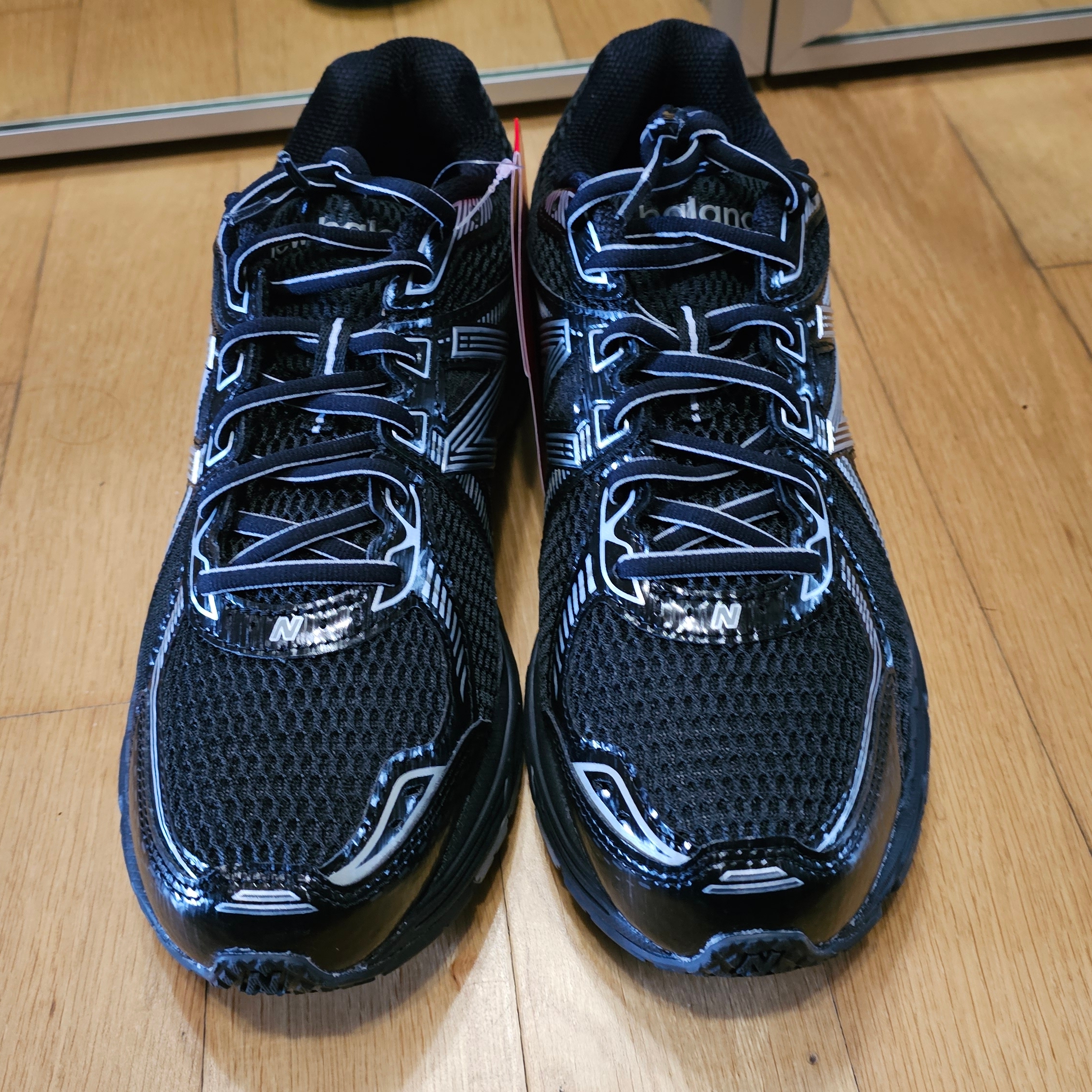 New Balance 860v2 Black Grey 착용 스타일