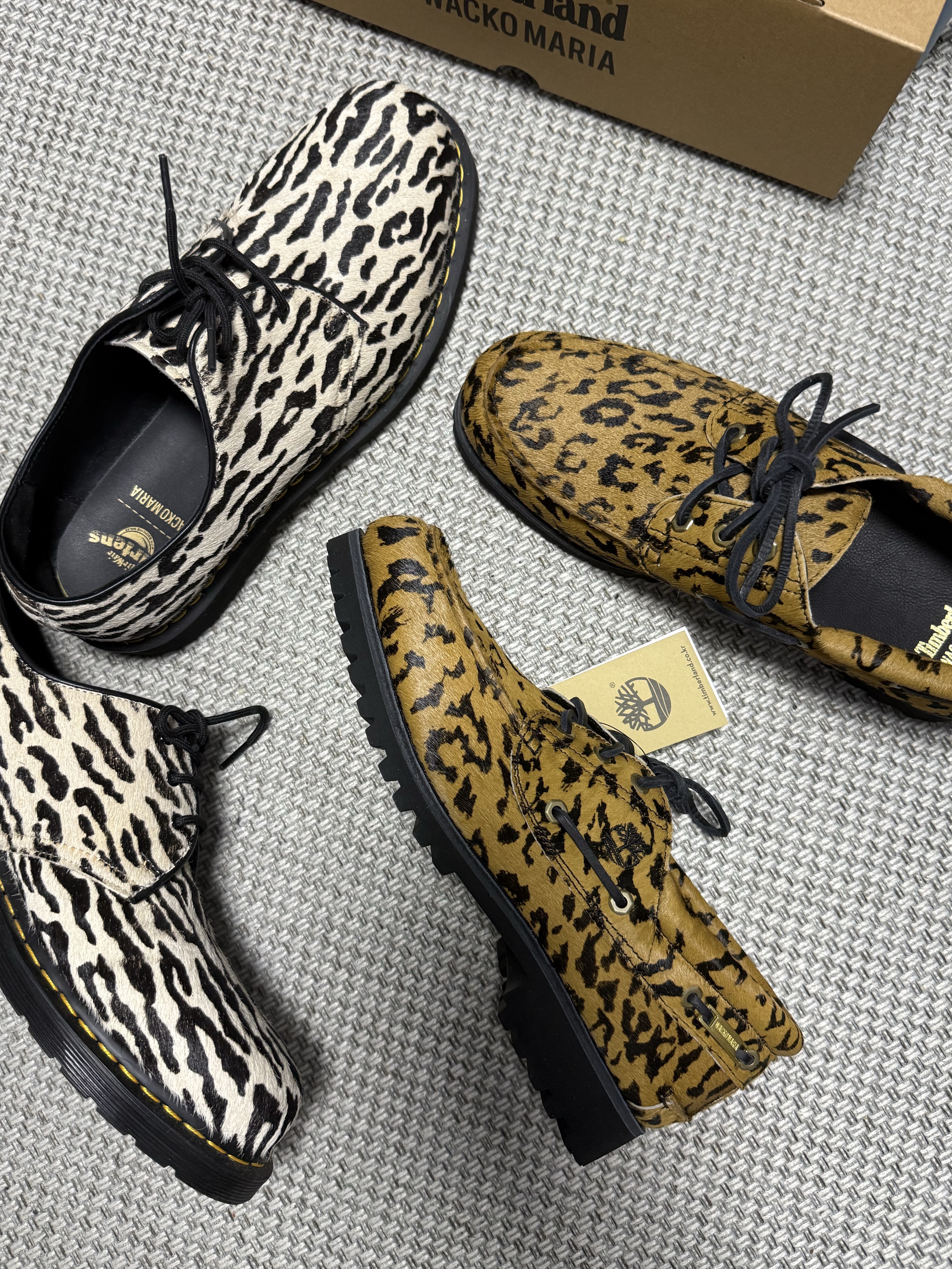 Timberland x Wacko Maria 3-Eye Authentic Boat Shoes Leopard - Wide, Dr. Martens x Wacko Maria 1461 Tiger Camo Hair On Black White 착용 스타일 - 1