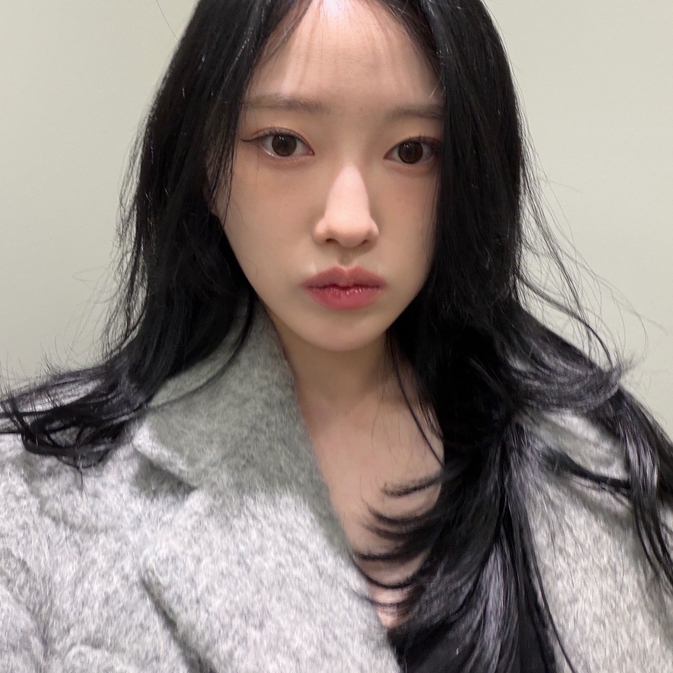 Urbansophistication x Bratz The Puffer Case Jade, eS Accel OG Black 착용 스타일 - 2