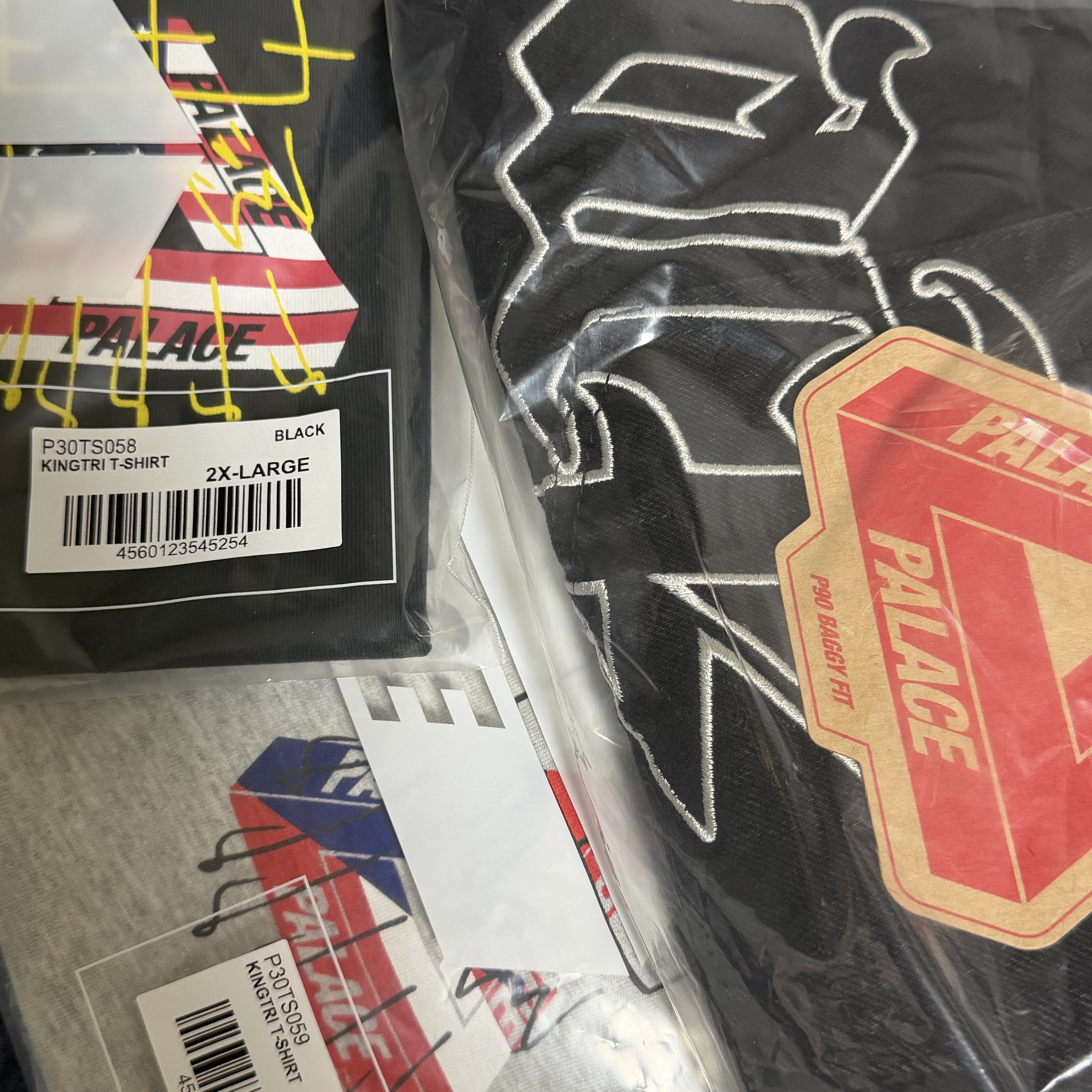 Palace King Tri T-Shirt Black - 26SS, Palace King Tri T-Shirt Grey Marl - 26SS 착용 스타일