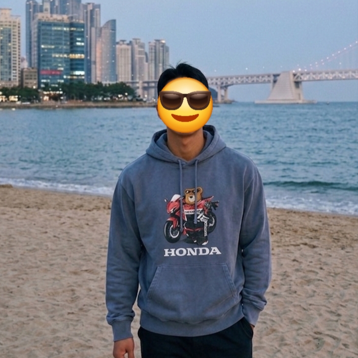 Honda Pigment Racing Bear Hoodie Navy 착용 스타일