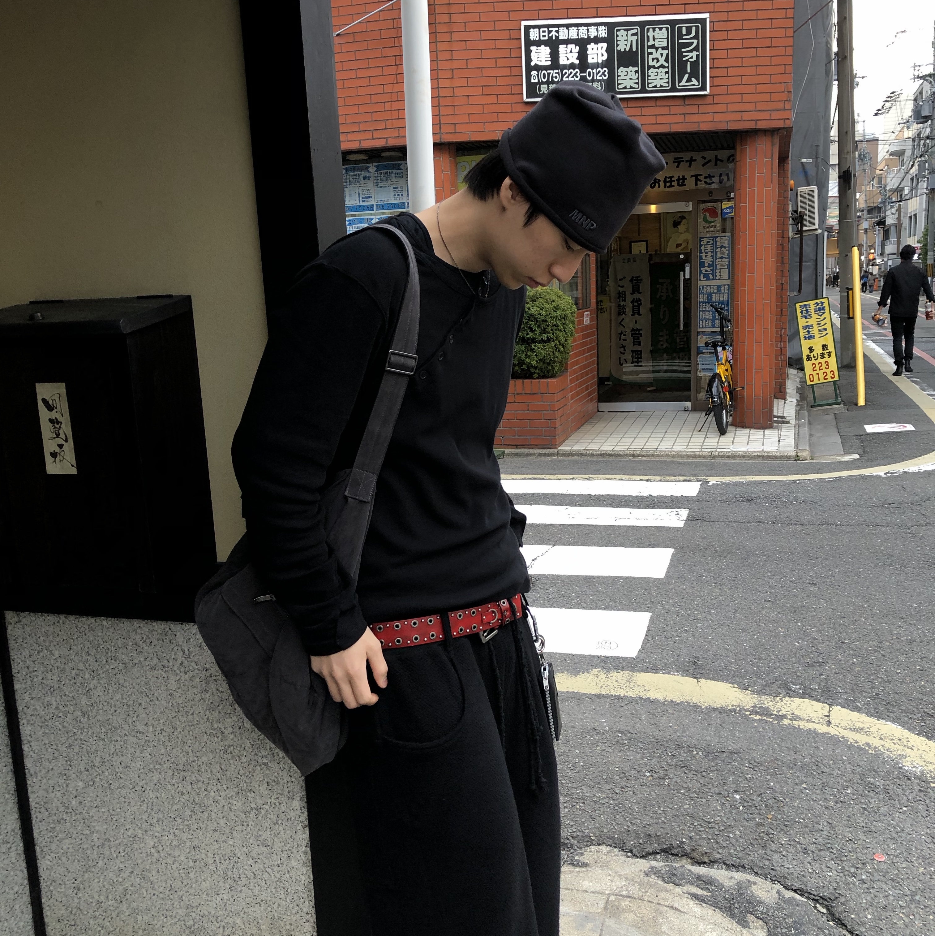 Vacant Archive Blenheim Double Stud Belt Red 착용 스타일 - 3
