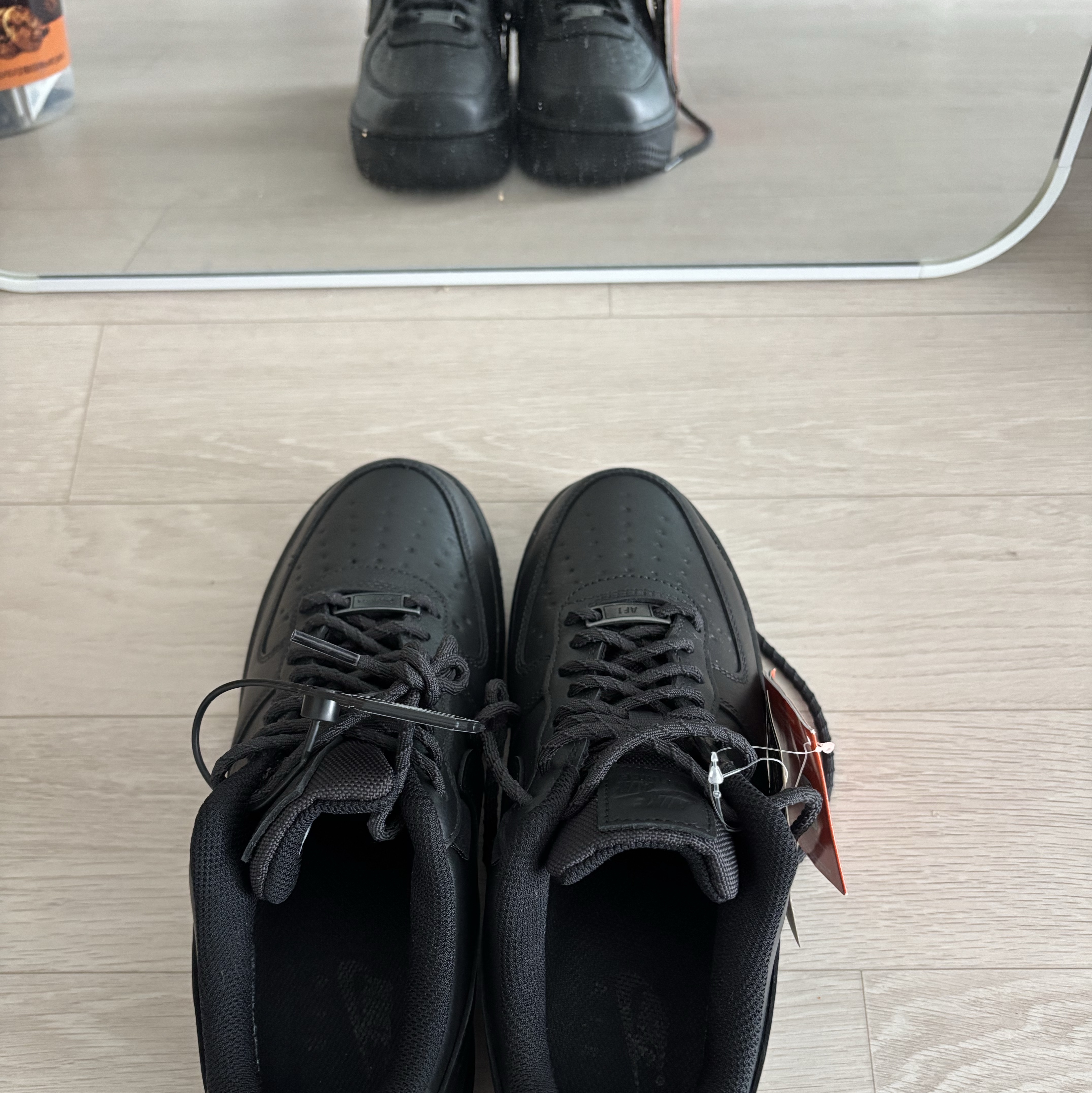 Nike Air Force 1 Low Gore-Tex Vibram Off Noir and Black 착용 스타일