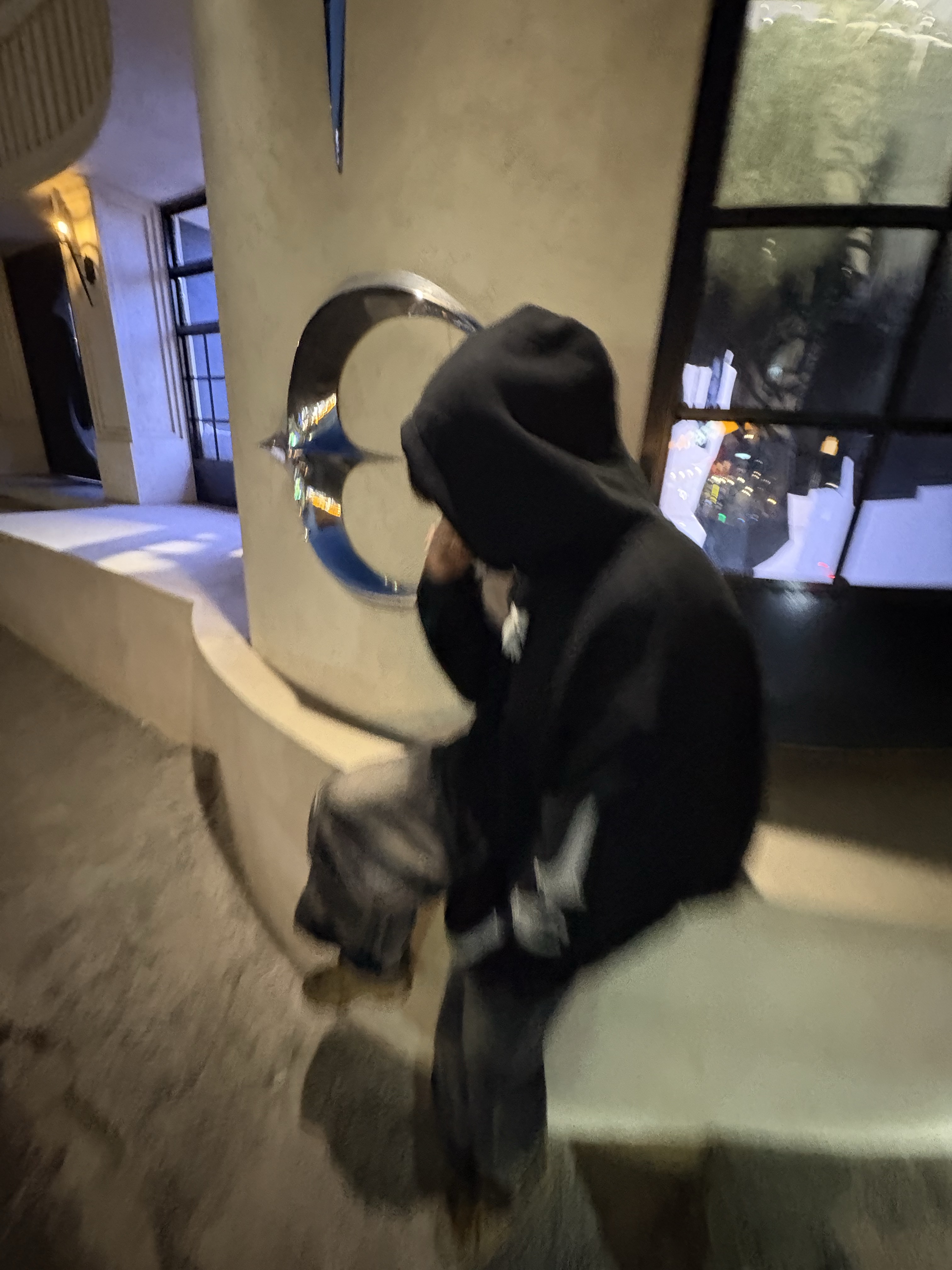 Thug Club TC Angels Hoodie Black, Quarqor #5125 Ring 착용 스타일 - 3