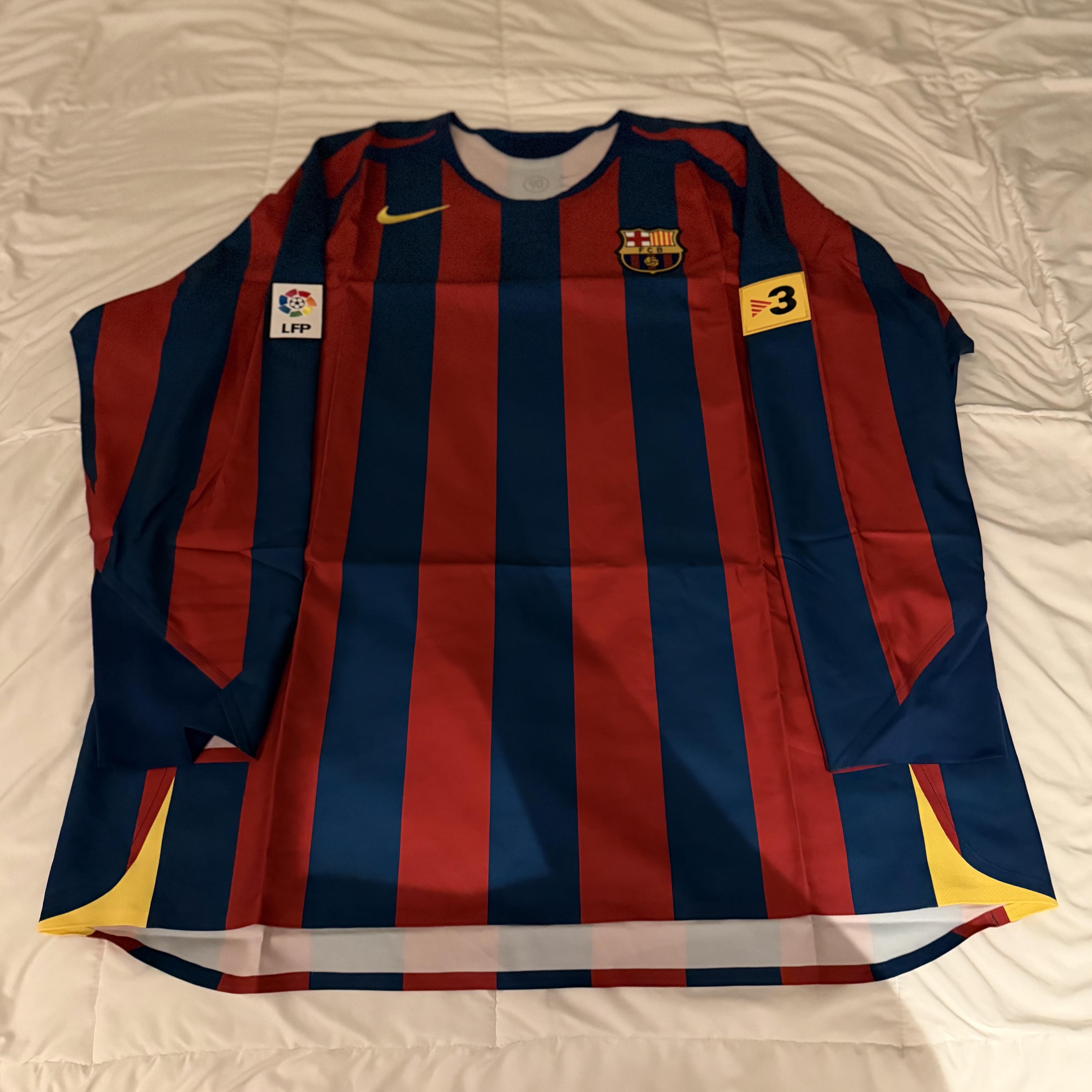 Nike Ronaldinho FC Barcelona 2005/06 Retro Soccer Replica Long-Sleeve Jersey (HQ1462-471) (Marking Ver.) 착용 스타일