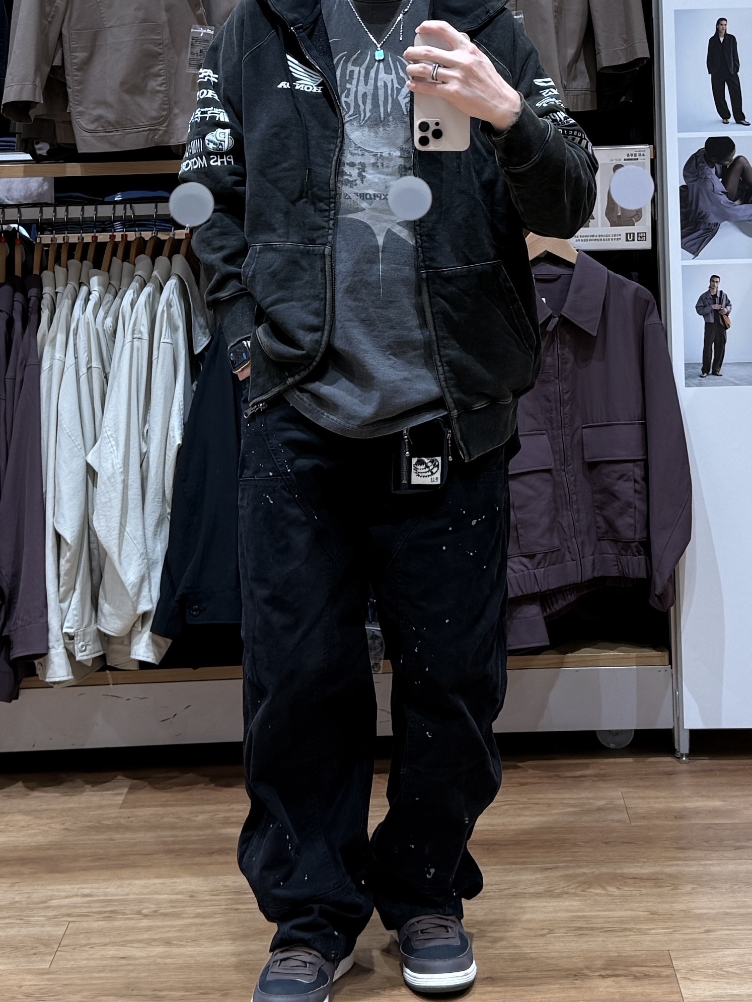 Honda Racing Hoodie Cap Zip-up_Black, Human Made Heart Carabiner Blue 착용 스타일