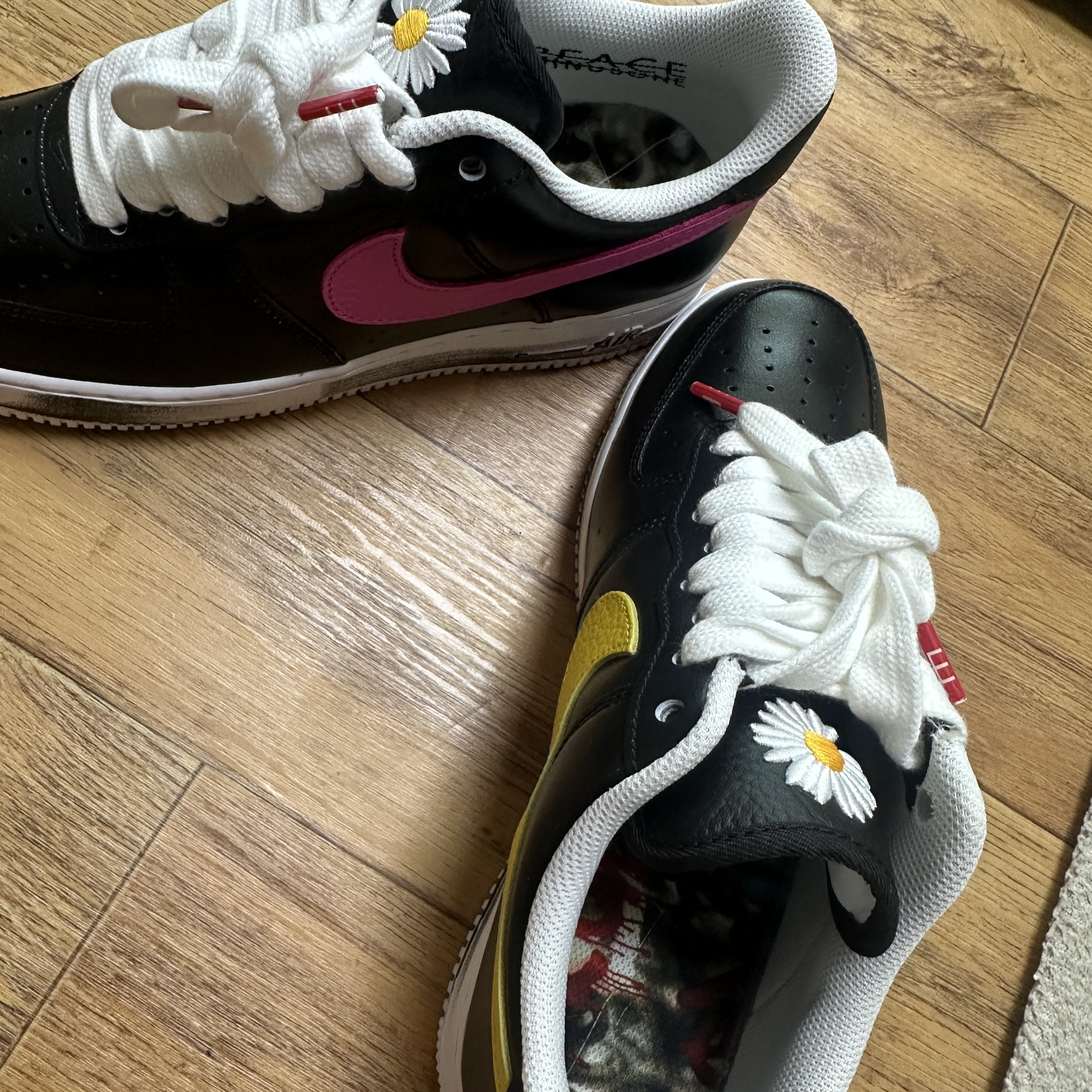 Nike x Peaceminusone Air Force 1 Low Para-Noise 3.0 Black and Multicolor 착용 스타일