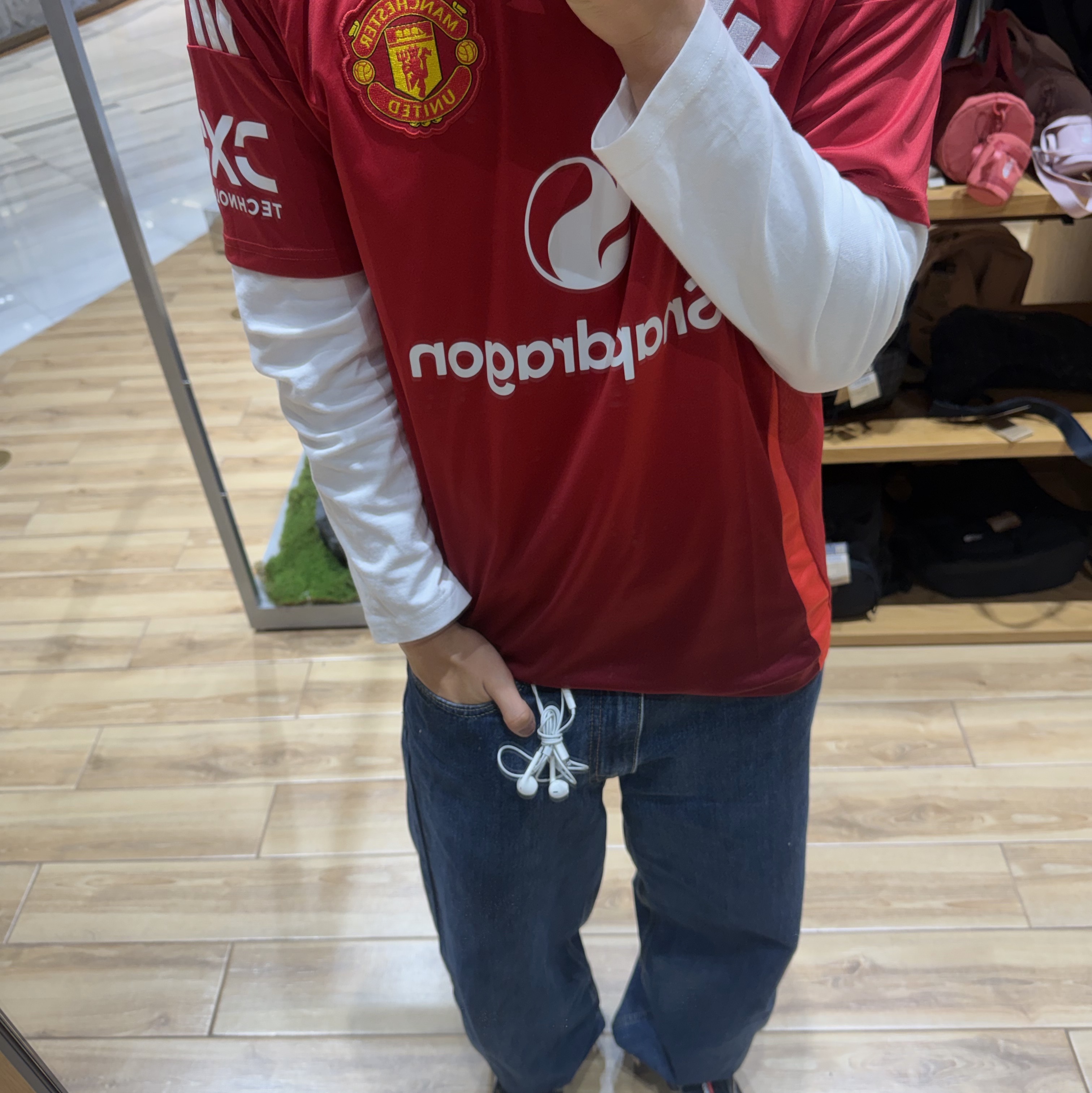 Adidas Manchester United 2024/25 Home Jersey Manchester United FC Red - KR Sizing (Non Marking Ver.), Salomon XT-6 GTX Black Silver 착용 스타일 - 1