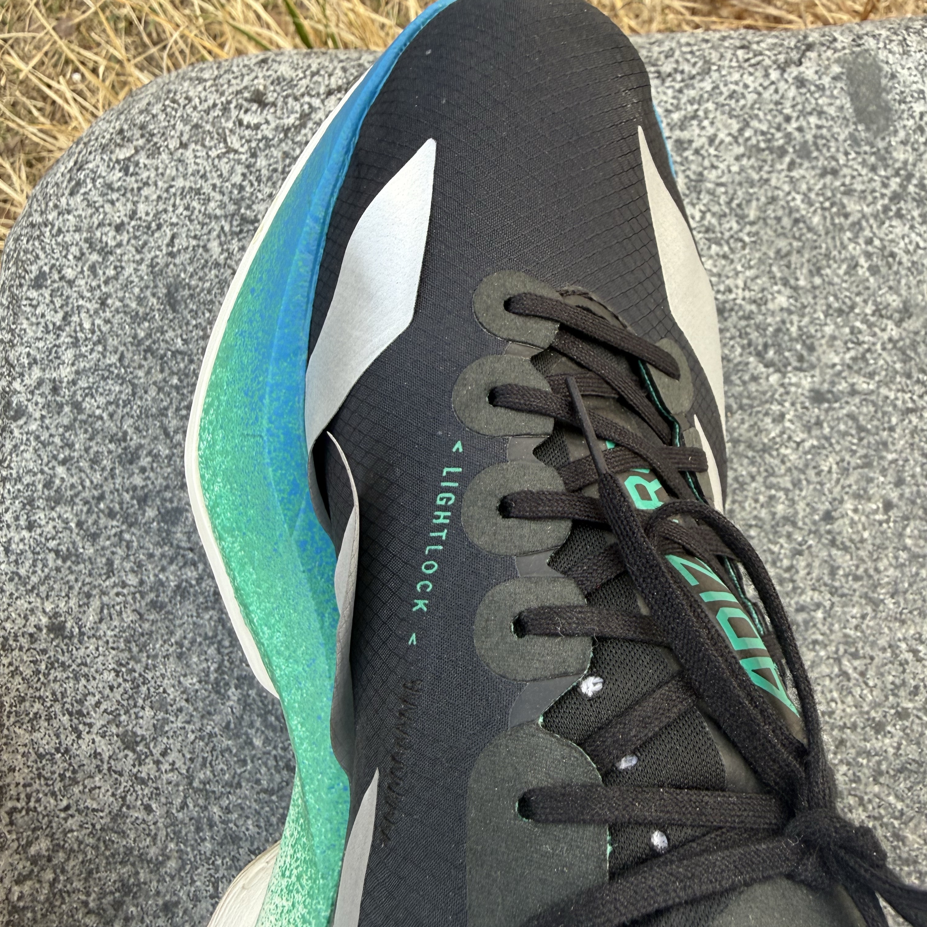 Adidas Adizero Adios Pro 4 Core Black Glory Green 착용 스타일