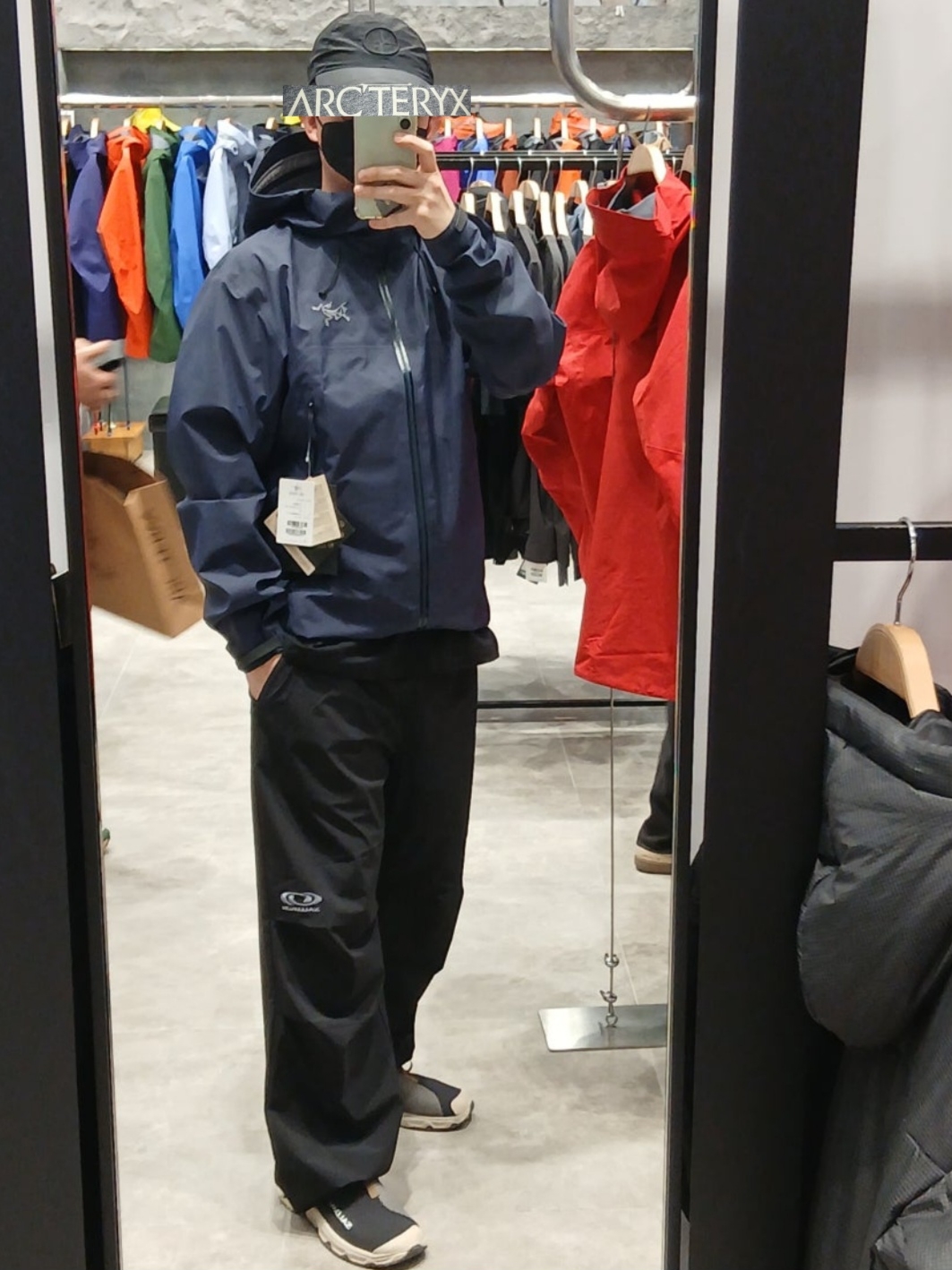 Salomon RX Slide 3.0 Black Plum Kitten, Stone Island 9100011 Nylon Metal in Econyl Baseball Cap with Drawcord Compass Embroidery Black 착용 스타일 - 1