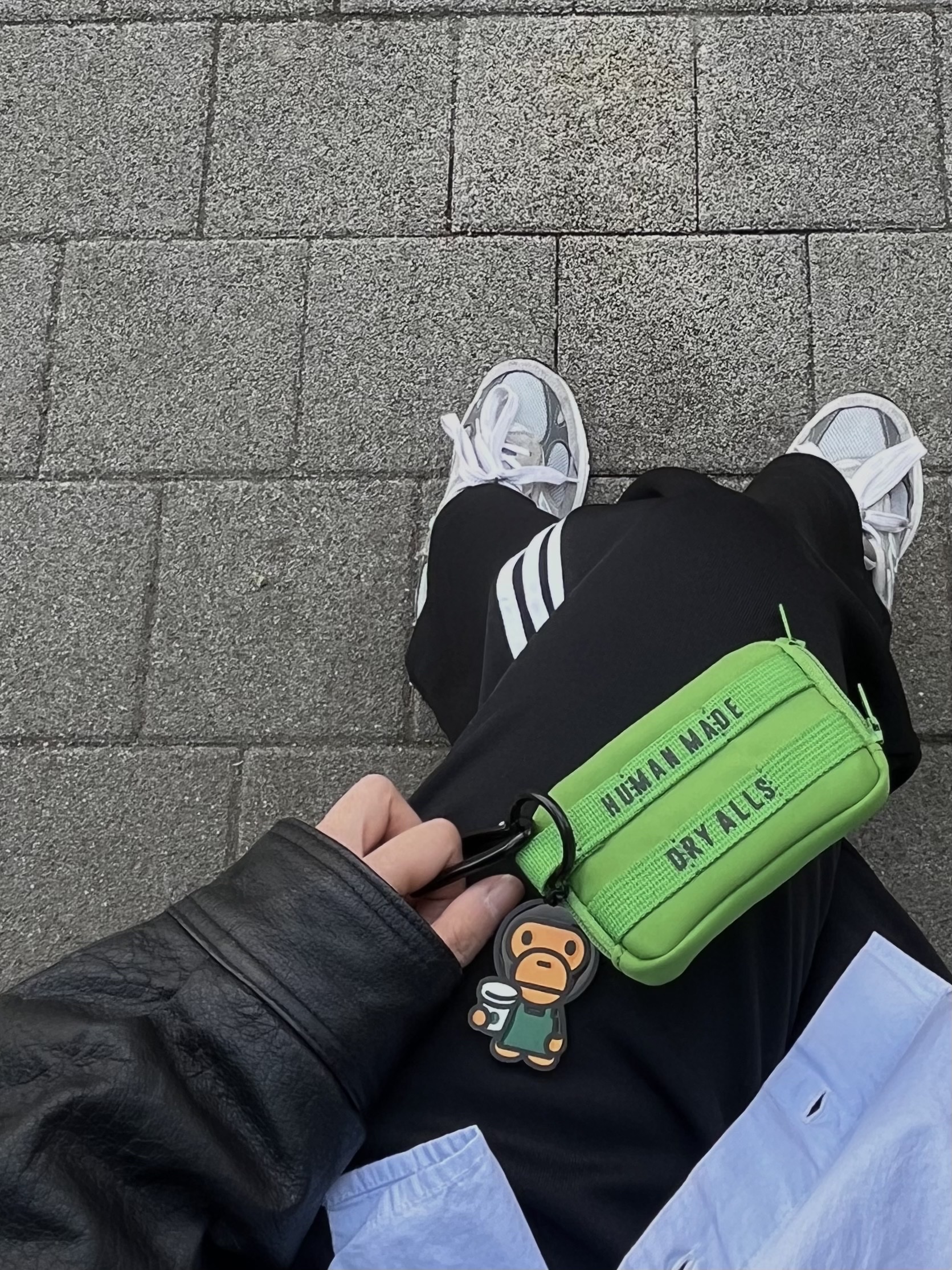 Human Made Military Card Case Green, (W) New Balance 993 Made in USA Grey - B Standard 착용 스타일