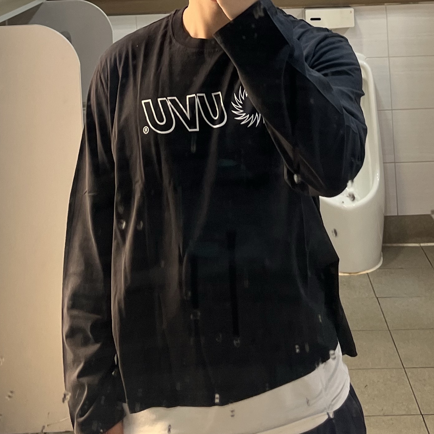 UVU L/S Cotton T-Shirt Black 착용 스타일