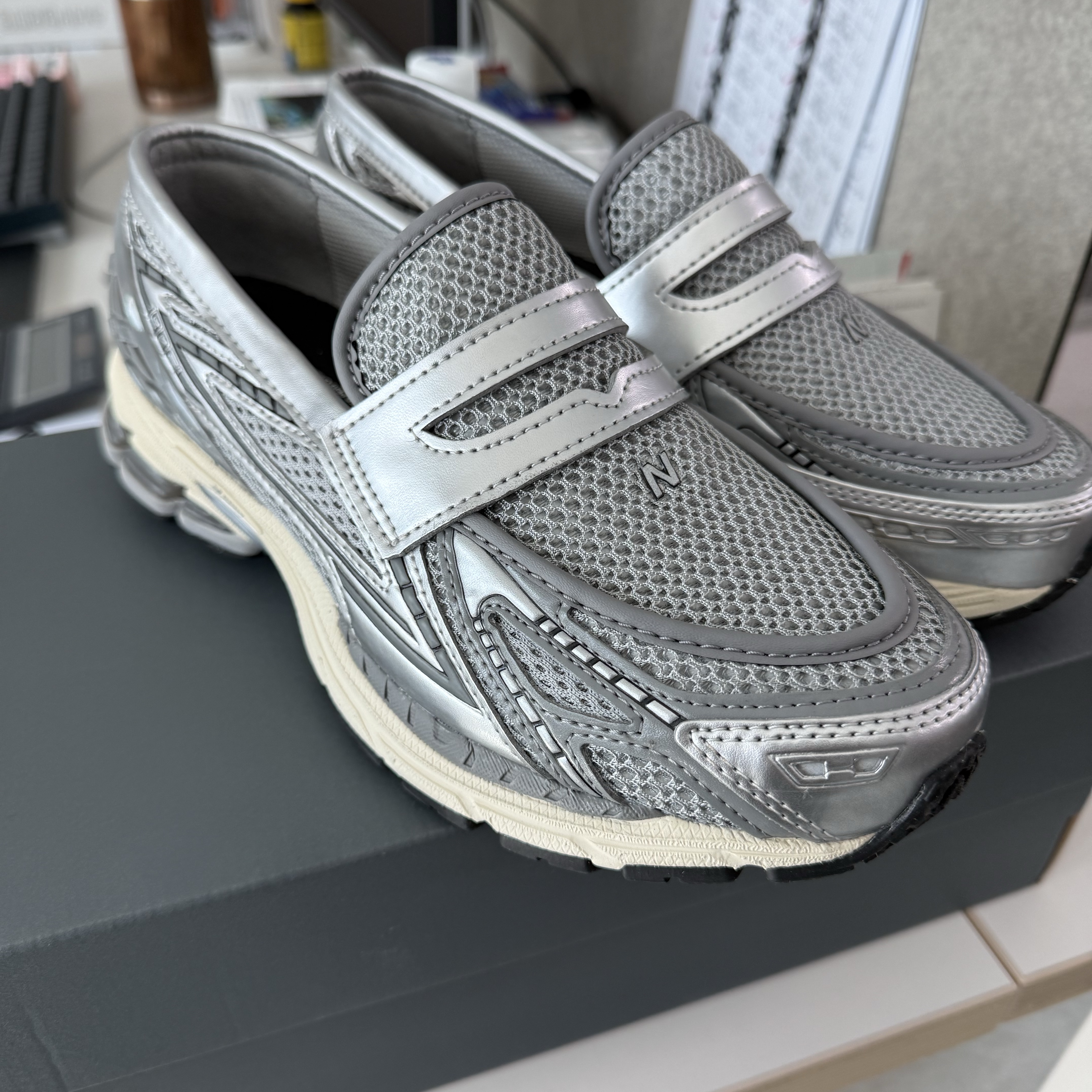 New Balance 1906L Grey Silver 착용 스타일 - 2