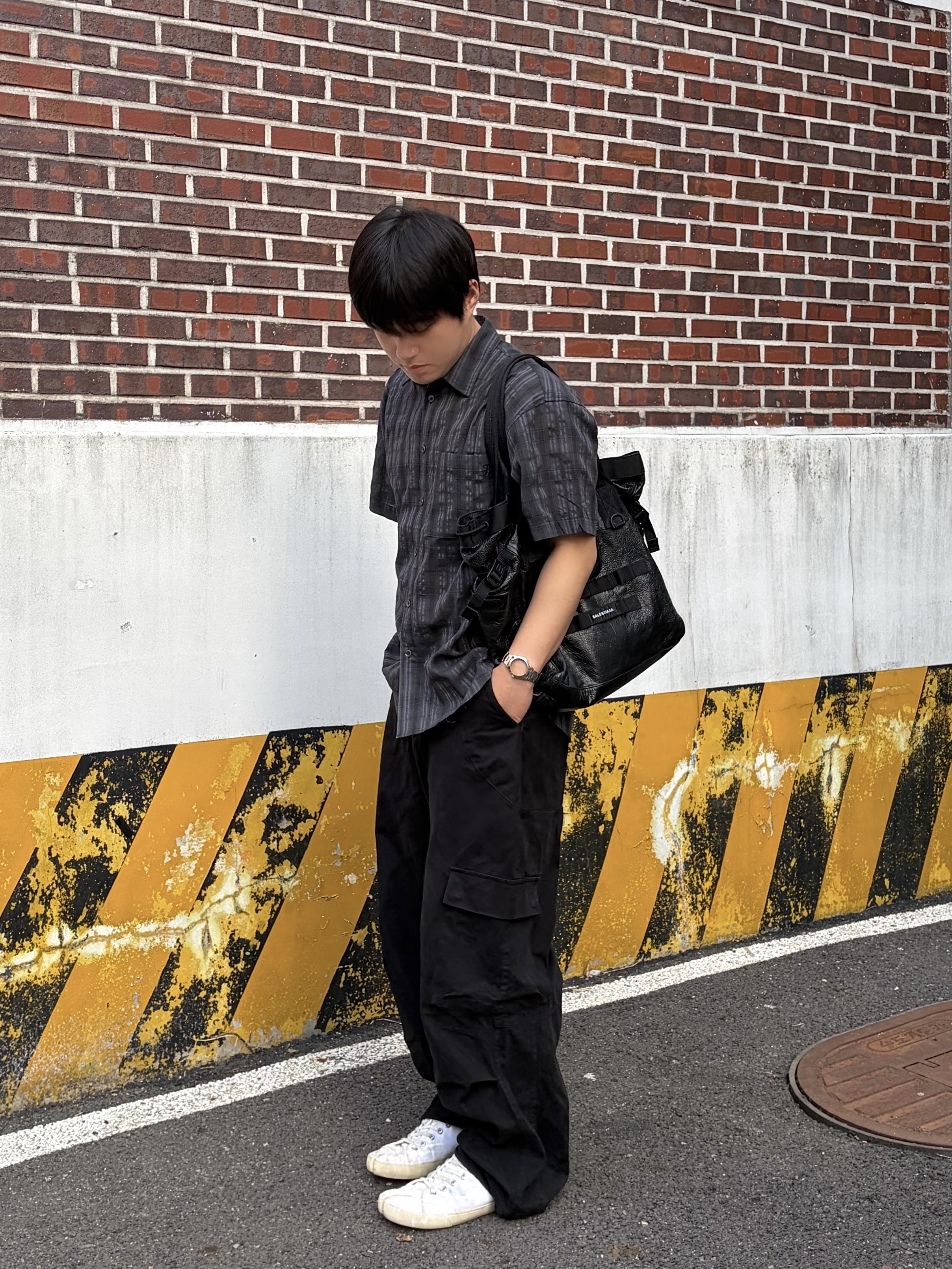 noun Washed Cargo Pants Black, Maison Margiela Tabi Low White 착용 스타일 - 2