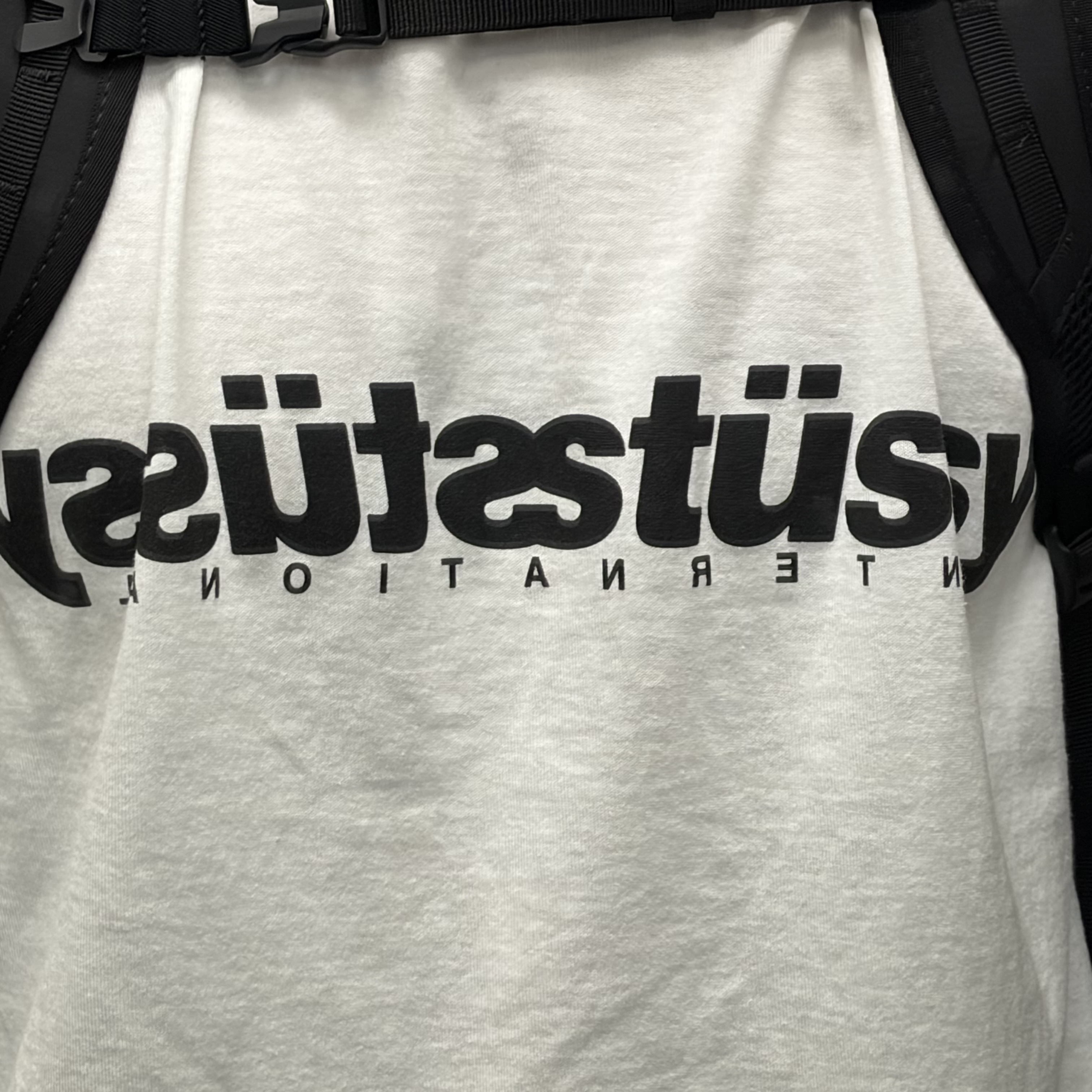 Stussy Mirror LS T-Shirt White 착용 스타일 - 2
